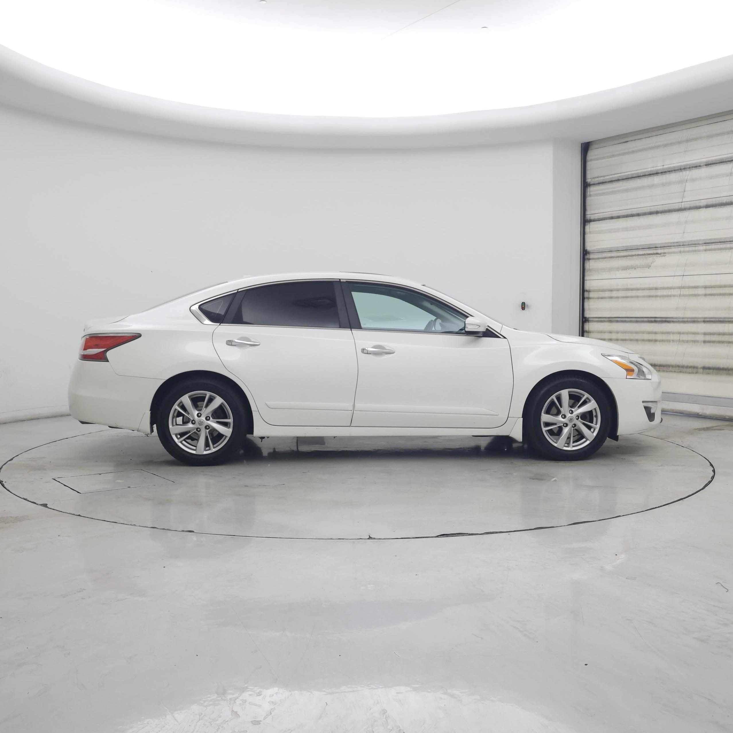 Thumbnail: 2015 Nissan Altima - 7