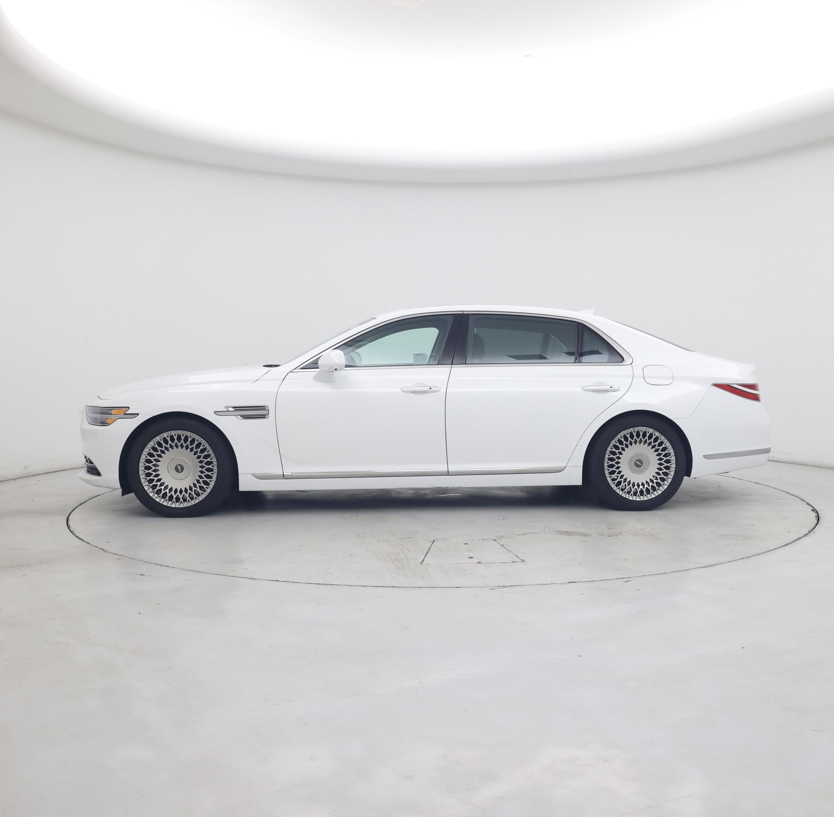 Thumbnail: 2021 Genesis G90 - 3