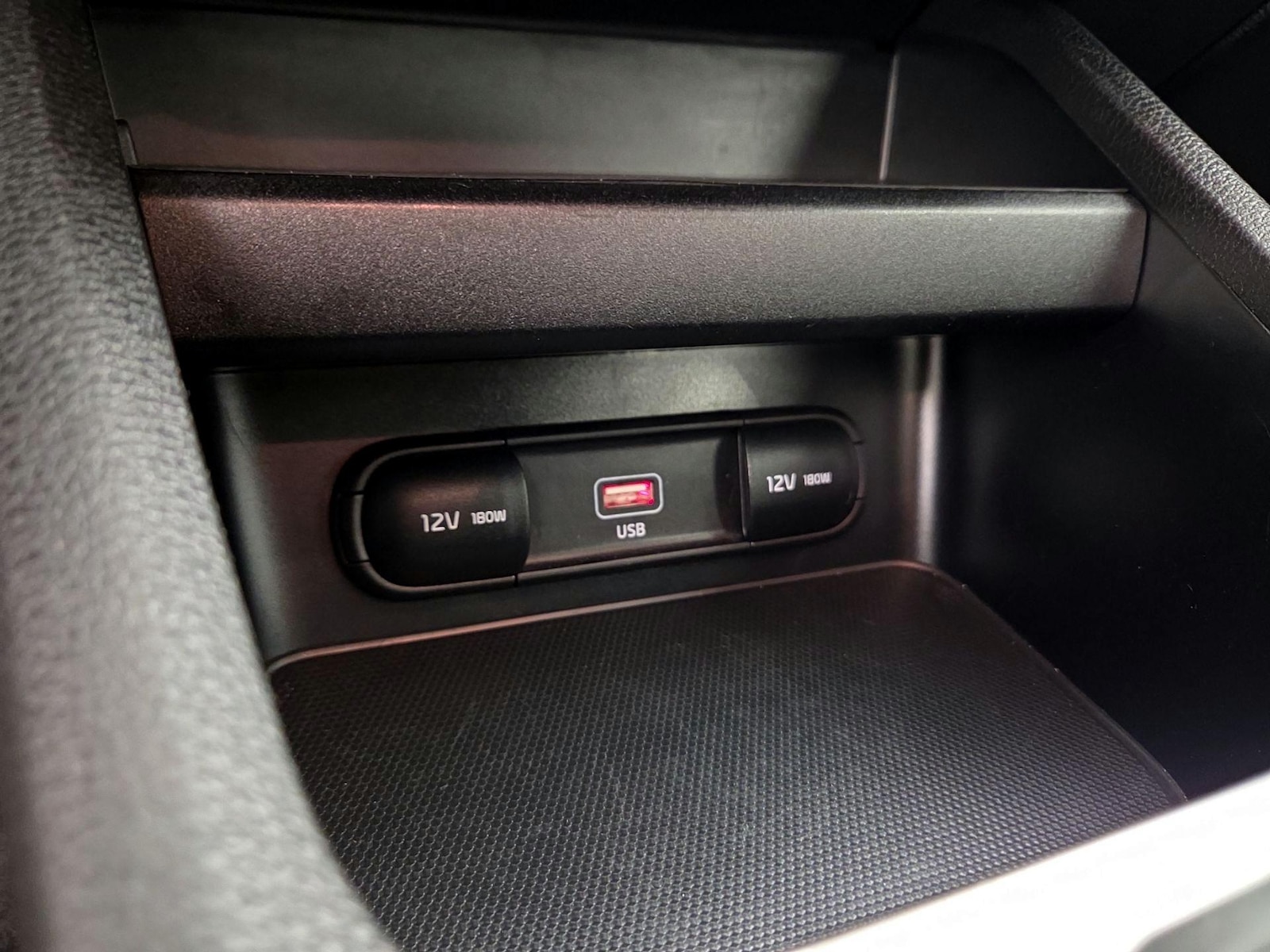 2023 Kia Forte LXS - Photo 19