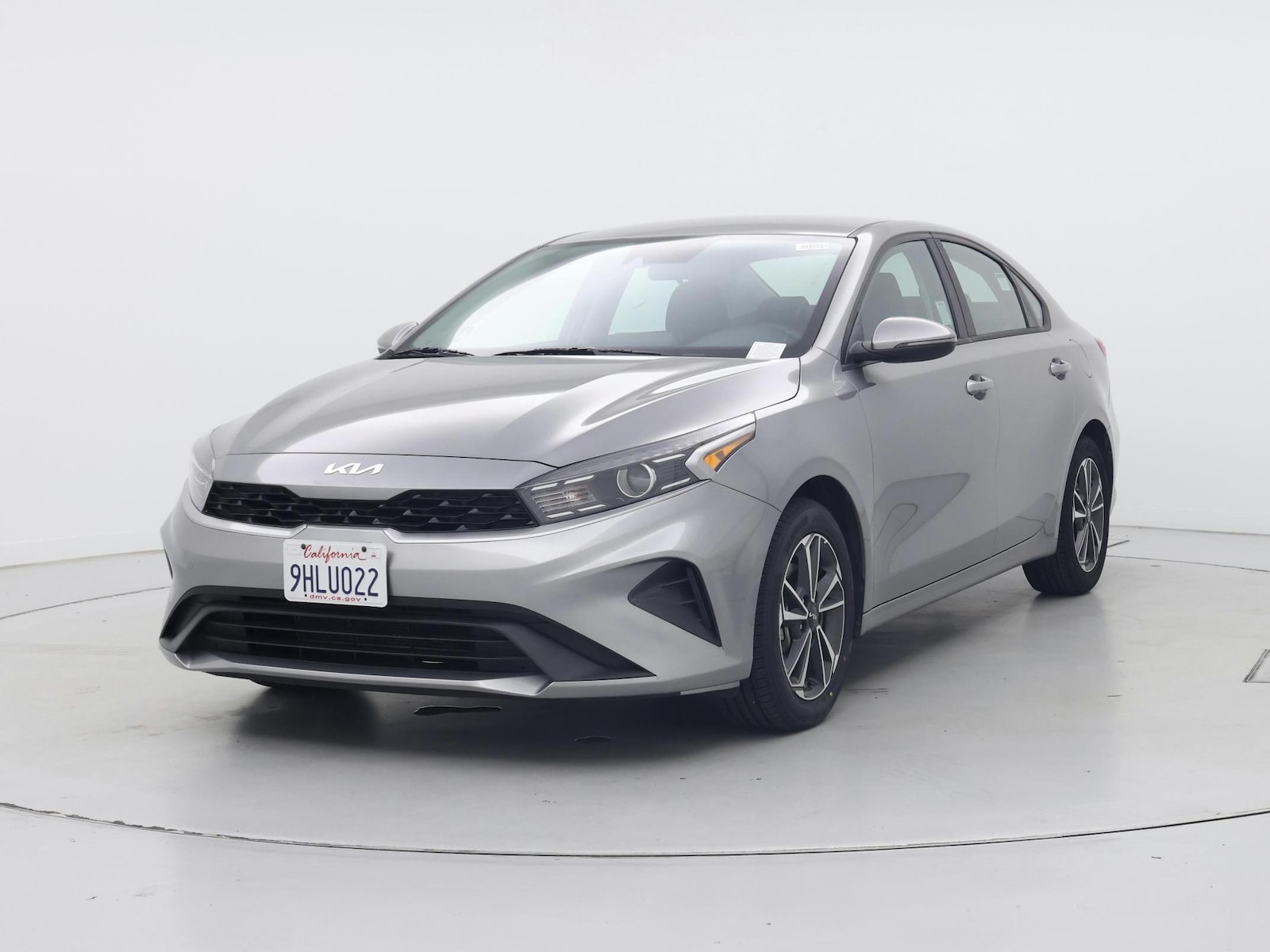 2023 Kia Forte LXS - Photo 5