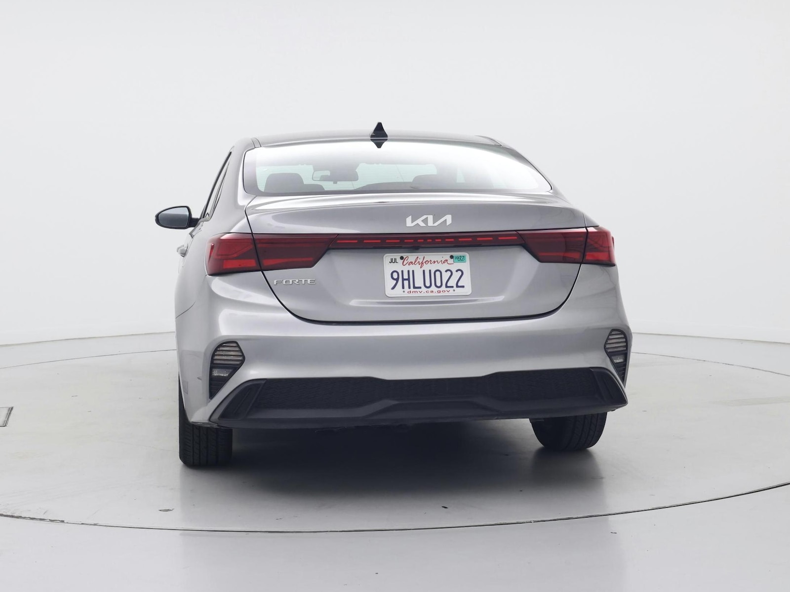 2023 Kia Forte LXS - Photo 7