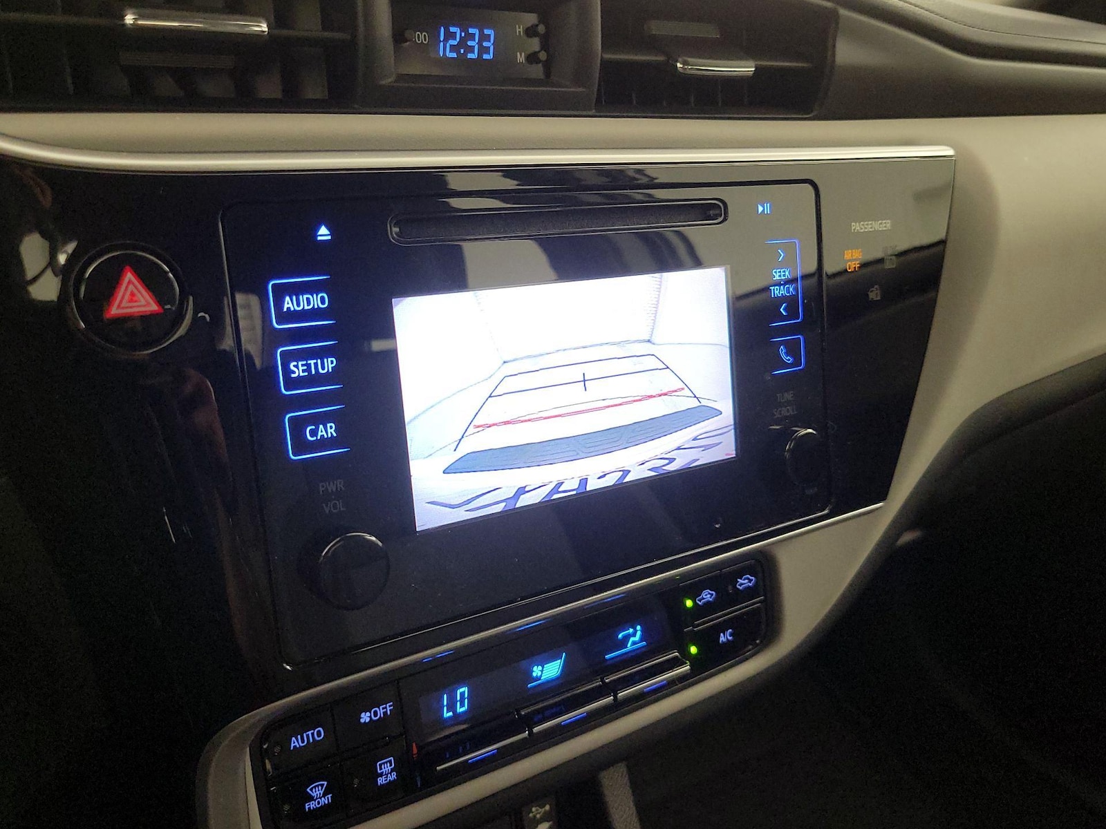 2017 Toyota Corolla LE - Photo 15
