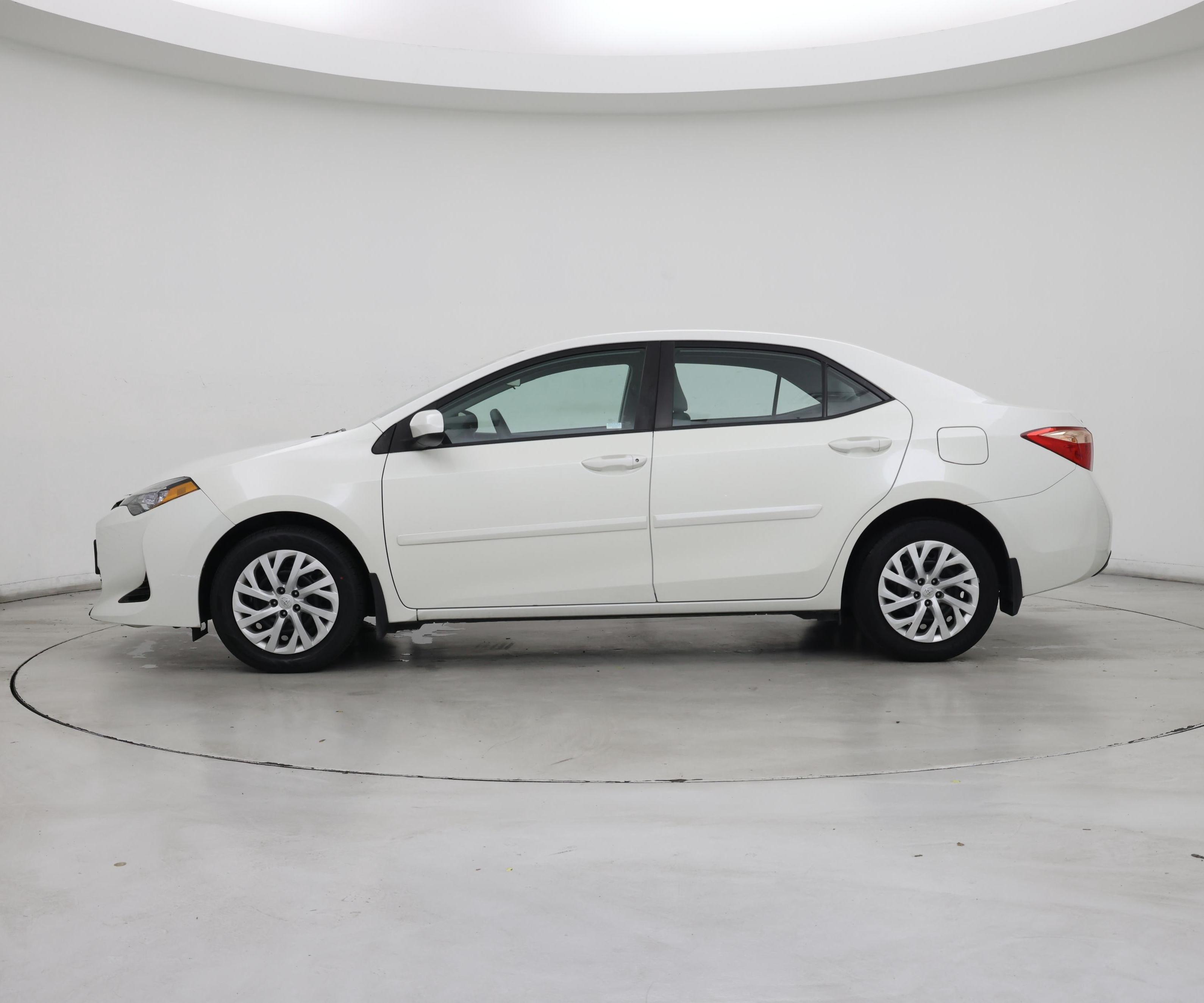 Thumbnail: 2017 Toyota Corolla - 3