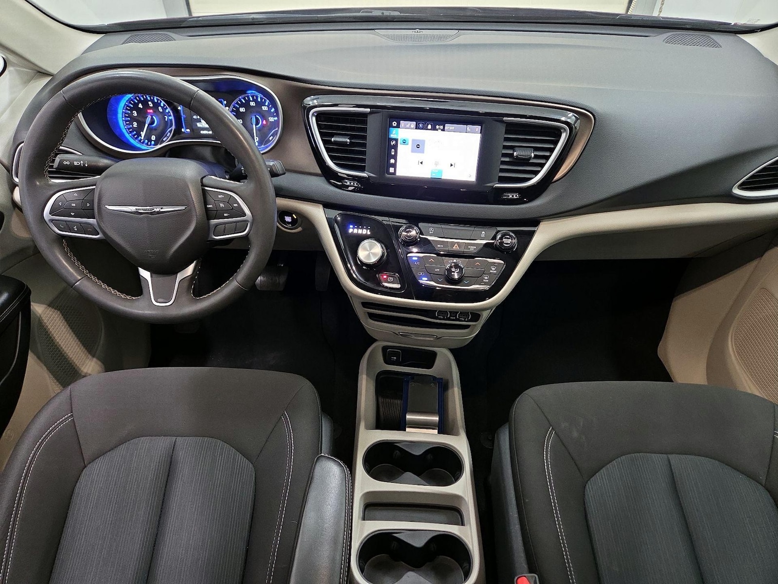 Apple CarPlay® & Android Auto™