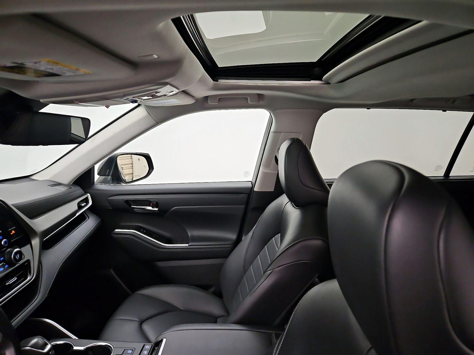 Sunroof(s) & Overhead Airbags
