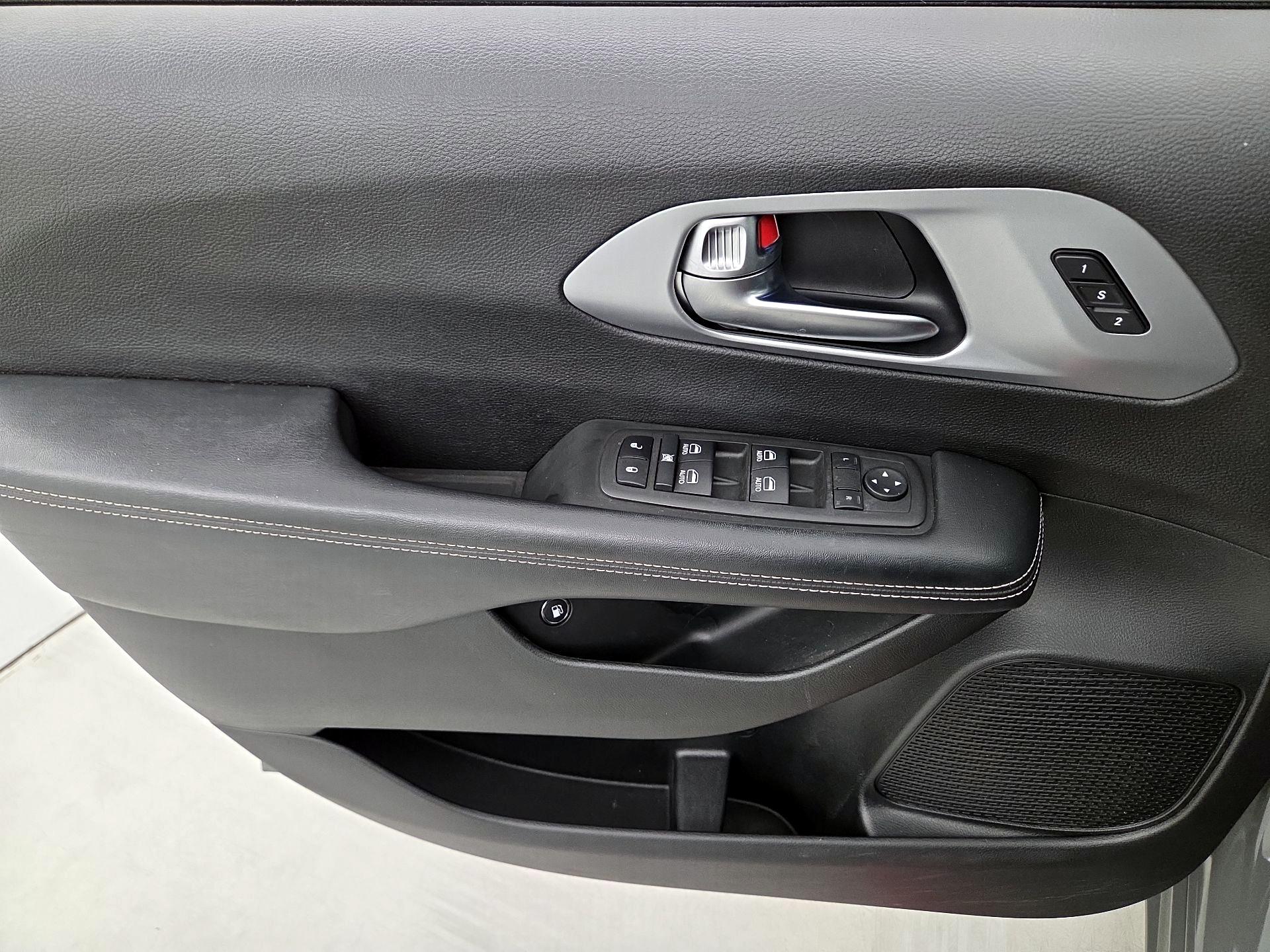 Thumbnail: 2022 Chrysler Pacifica - 12