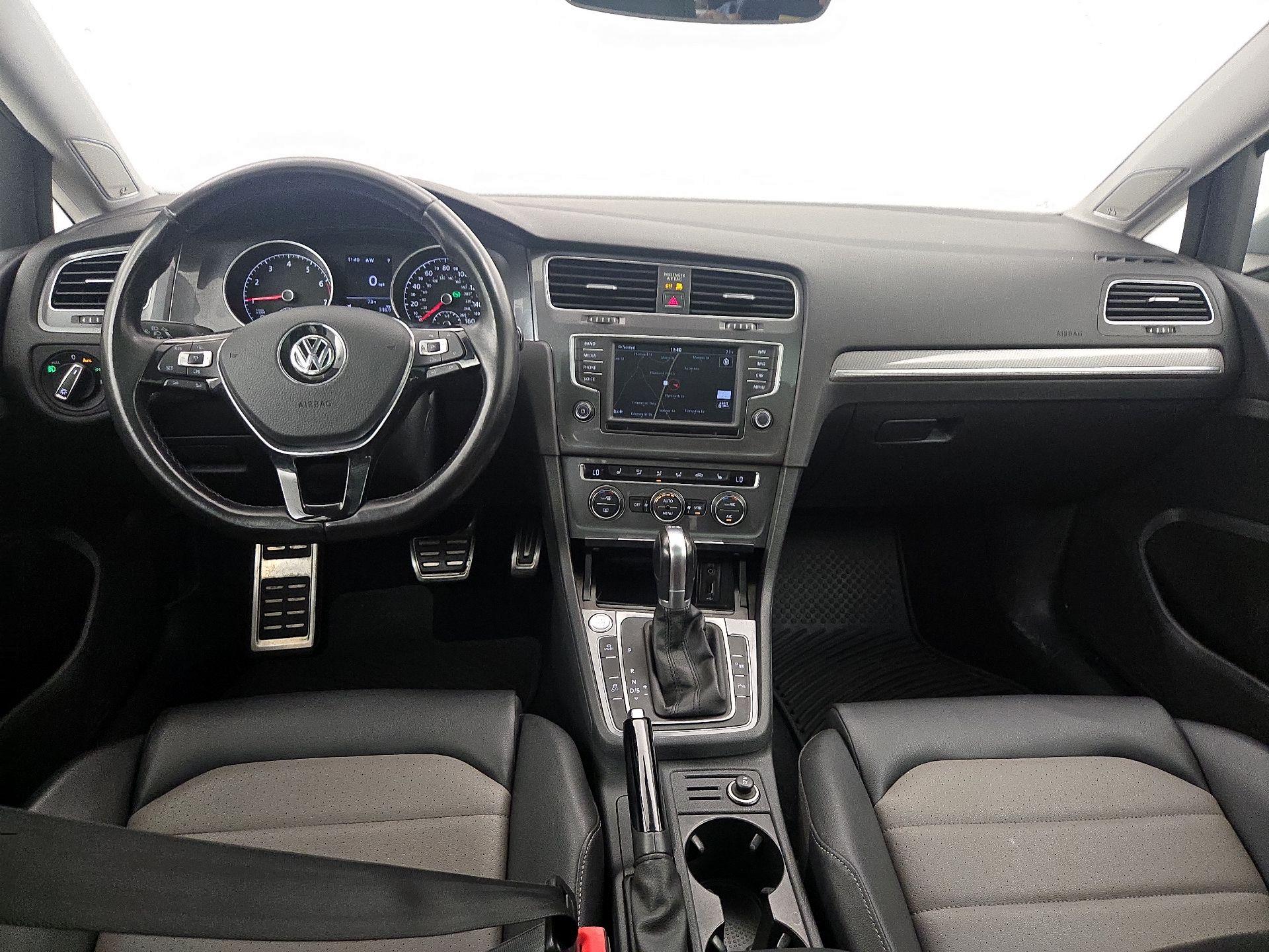 Thumbnail: 2017 Volkswagen Golf - 9