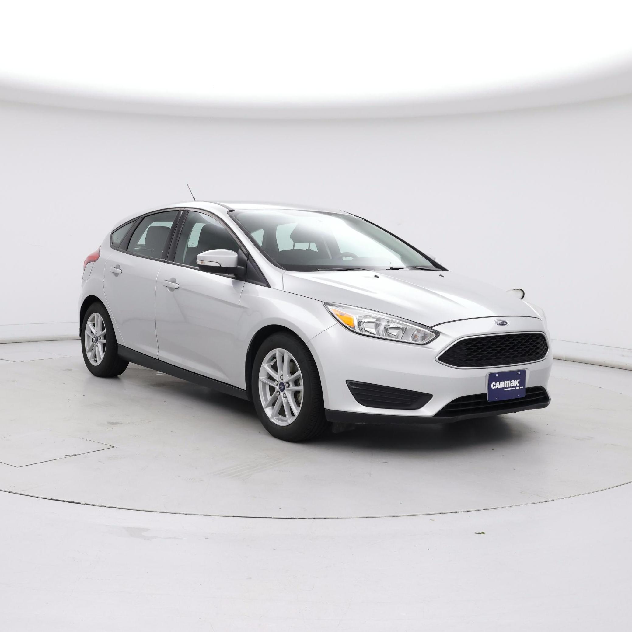 Silver 2017 Ford Focus Hatchback Front-Wheel Drive Automatic