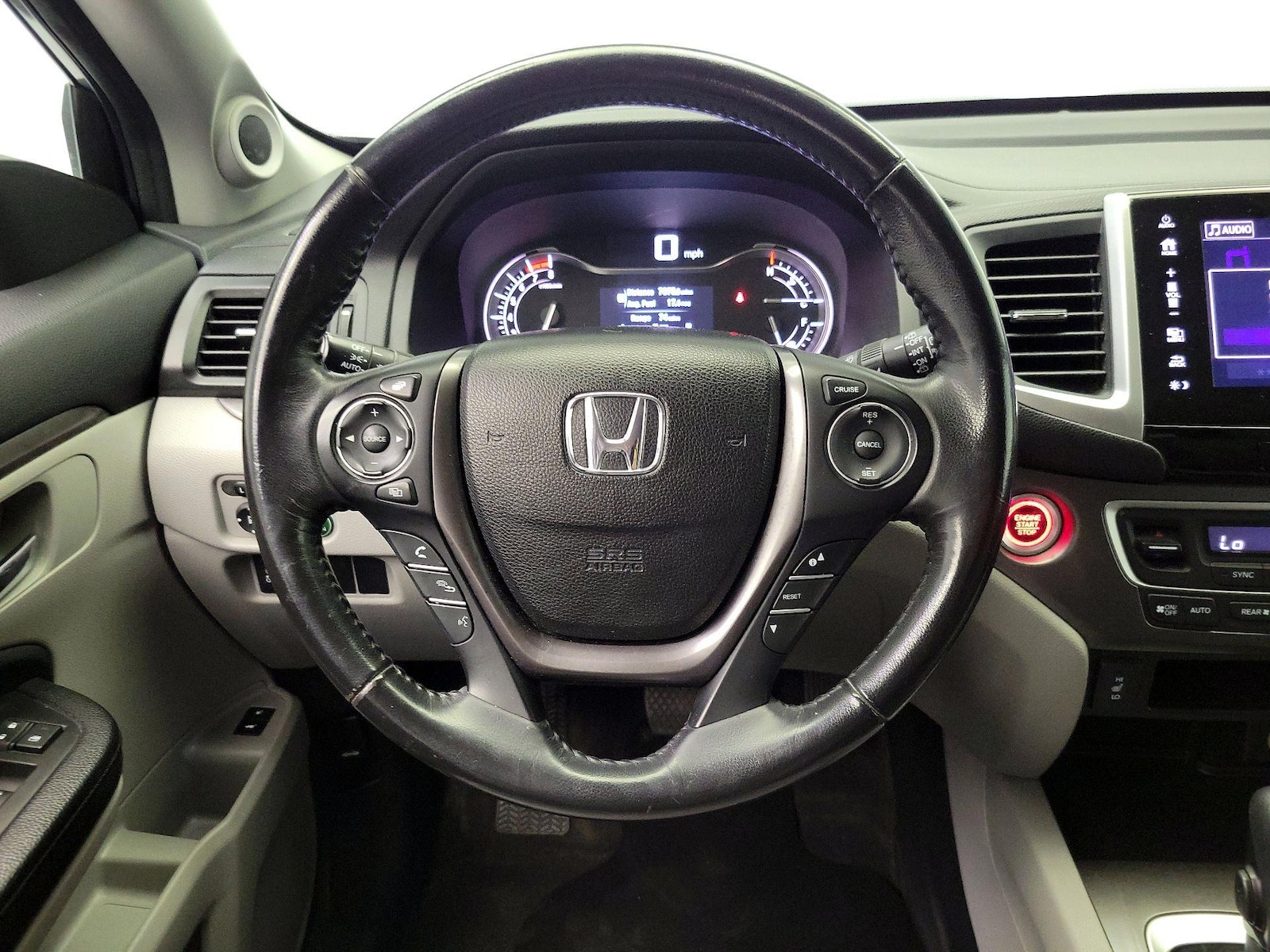 2017 Honda Pilot EX-L - Photo 11