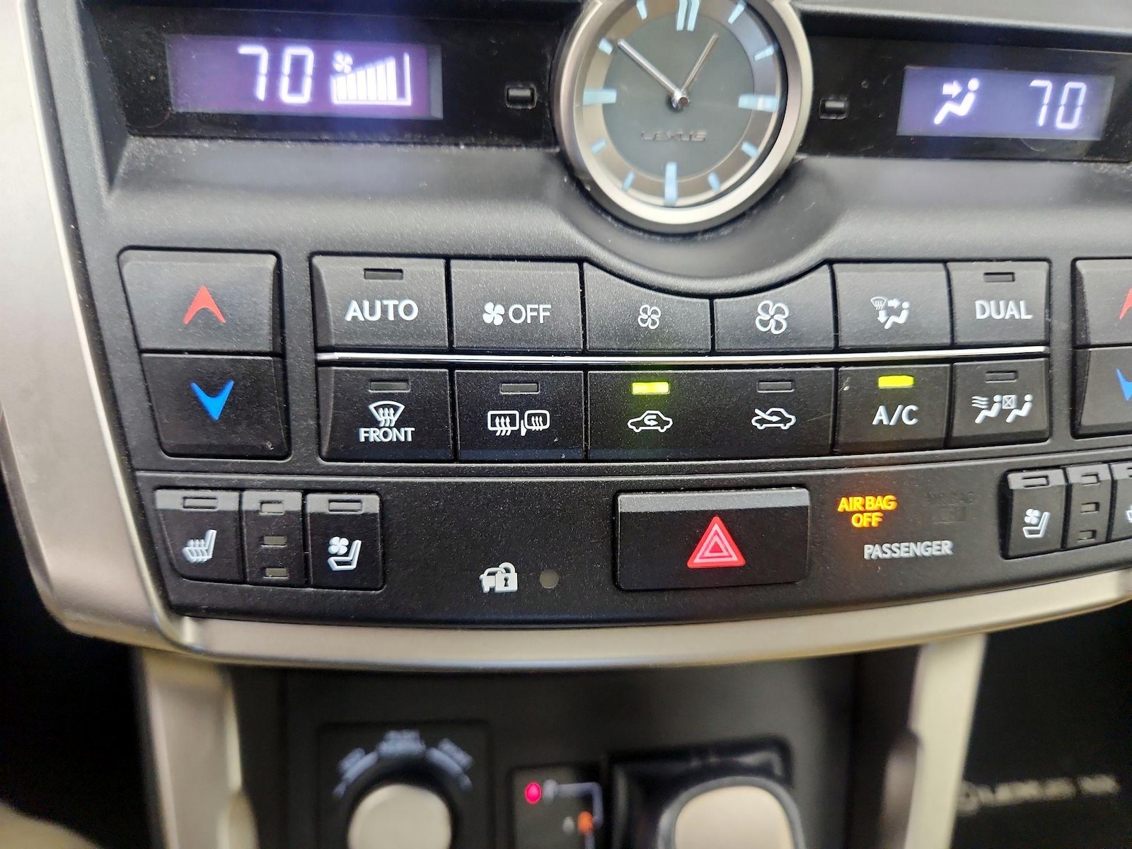 2015 Lexus NX 200t - Photo 17