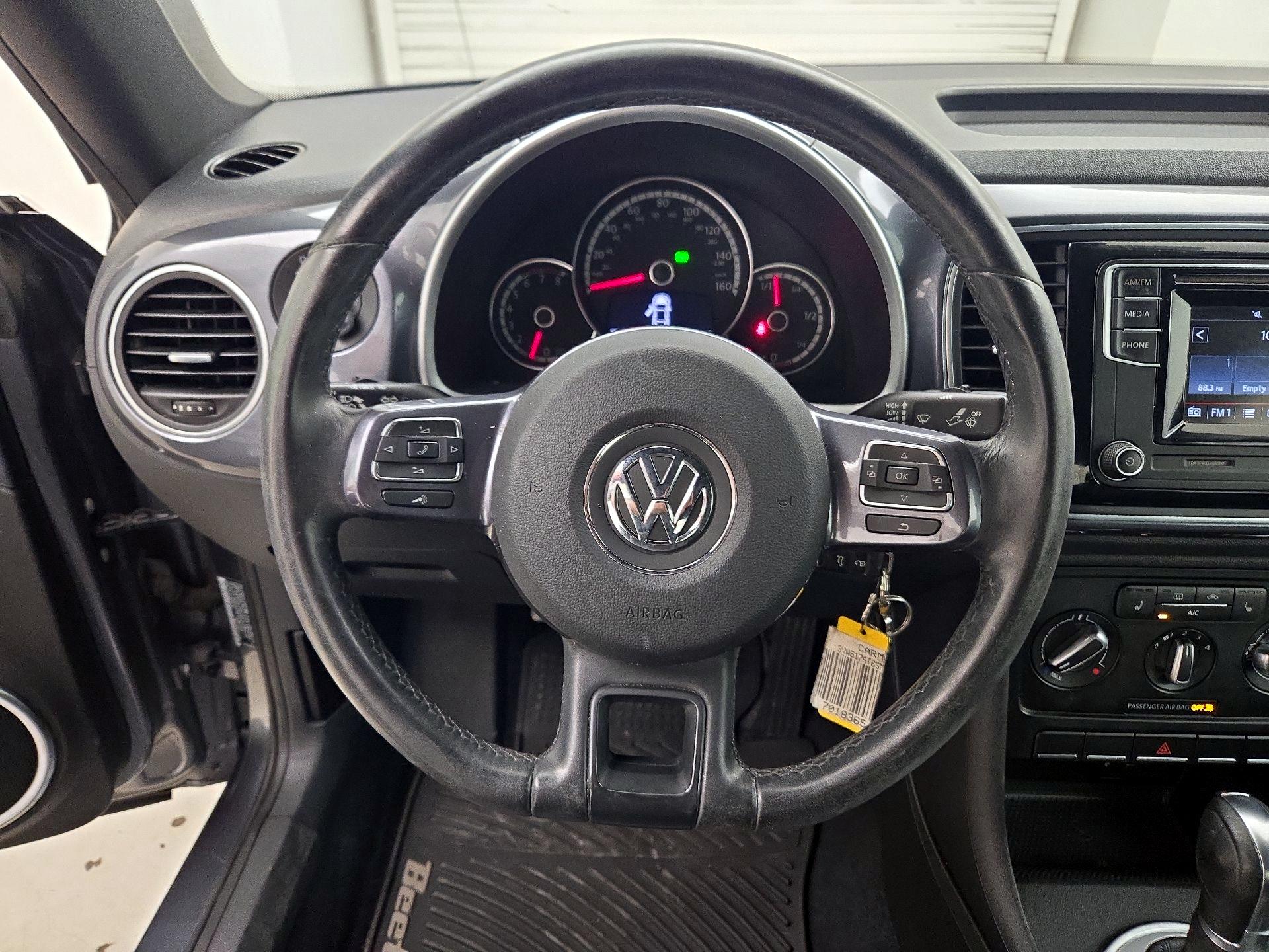 Thumbnail: 2016 Volkswagen Beetle - 10