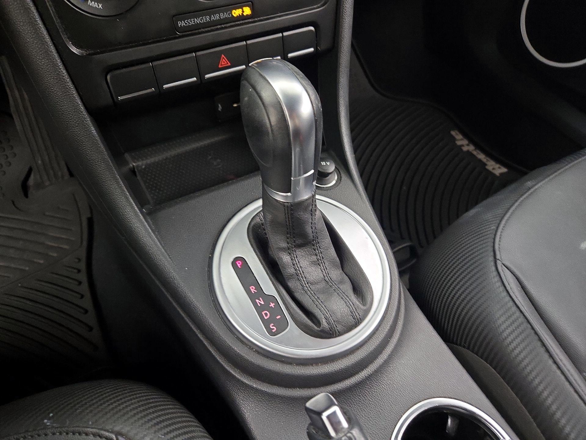 Thumbnail: 2016 Volkswagen Beetle - 16
