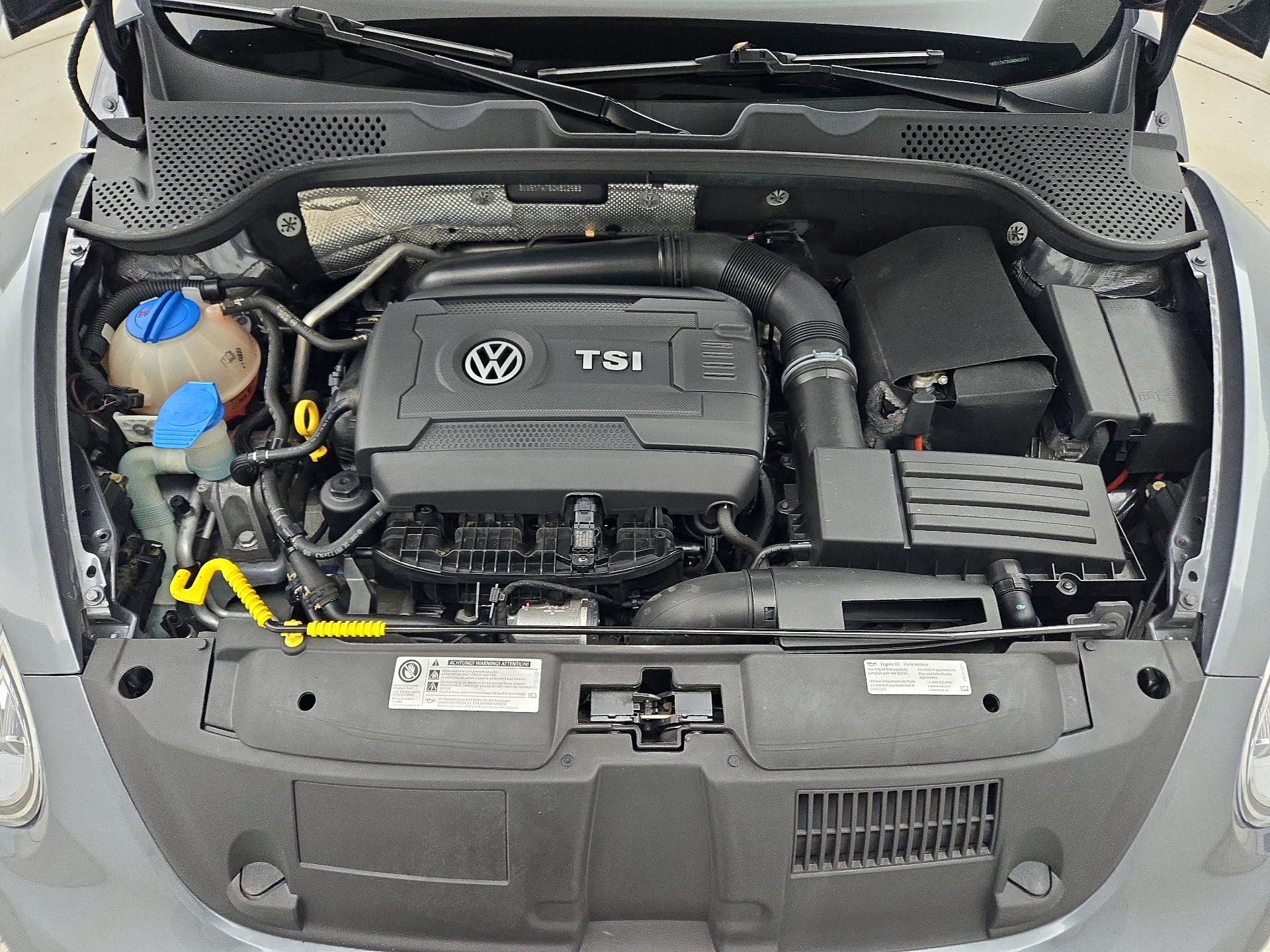Thumbnail: 2016 Volkswagen Beetle - 20