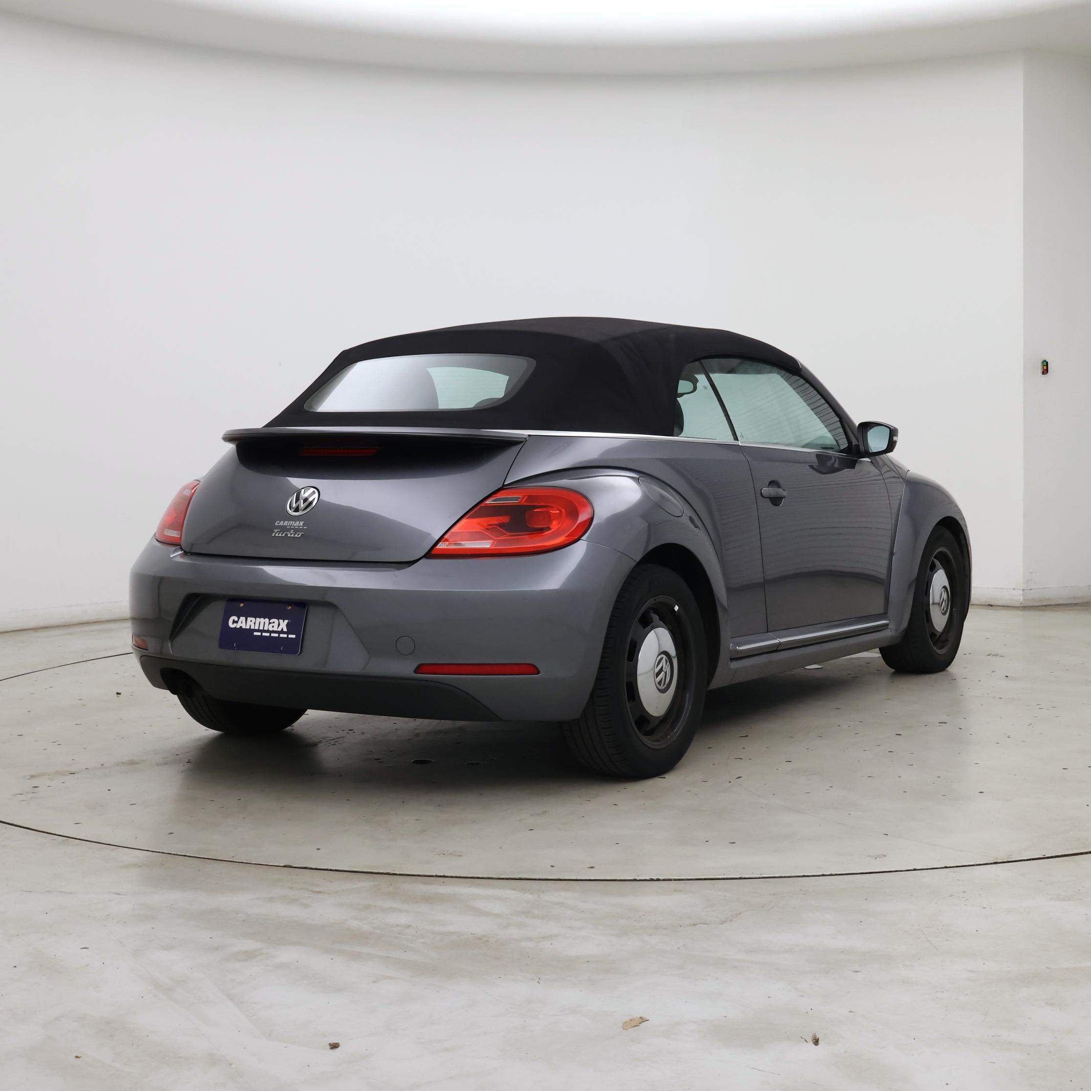 Thumbnail: 2016 Volkswagen Beetle - 8