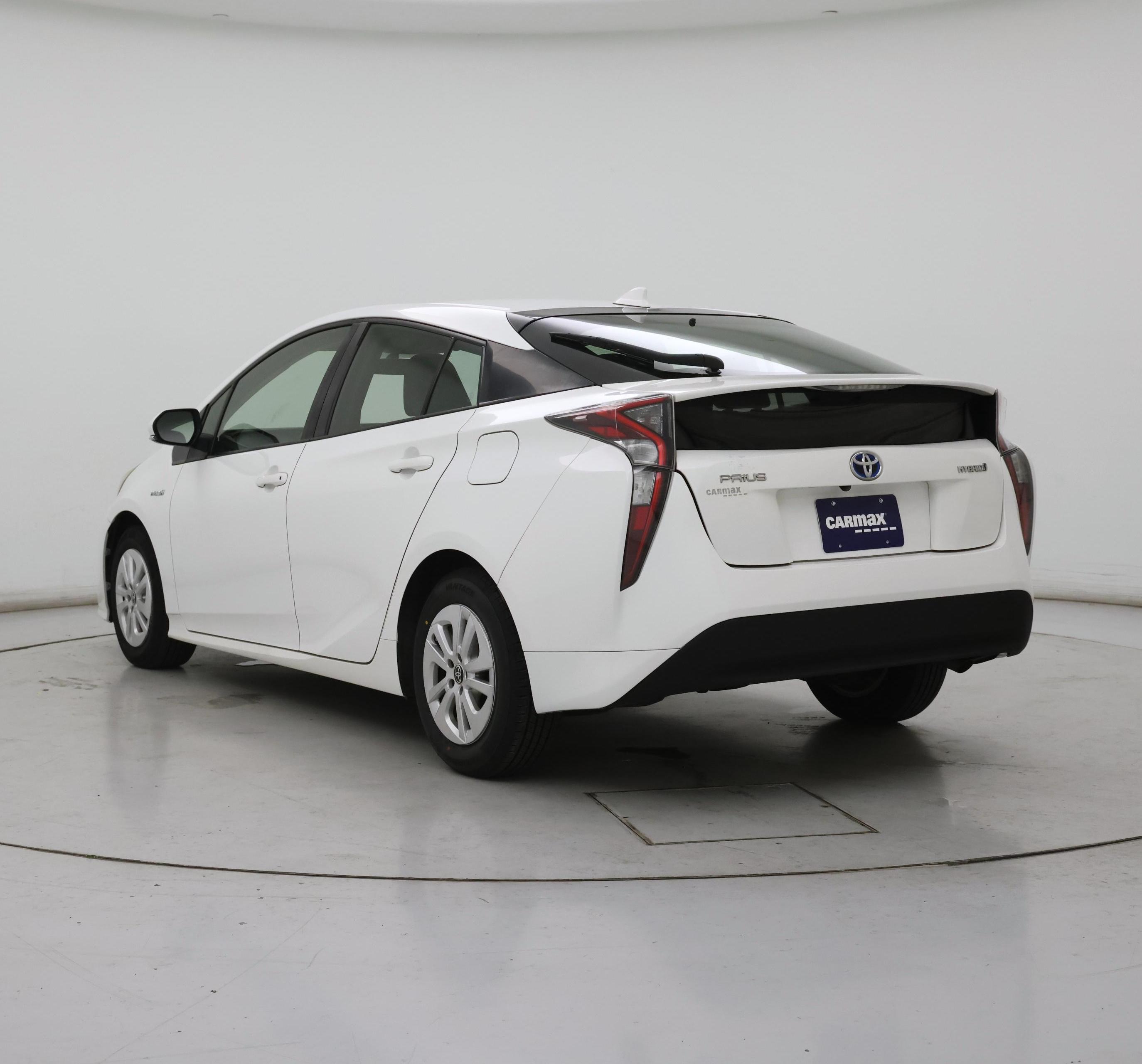 Thumbnail: 2016 Toyota Prius - 2