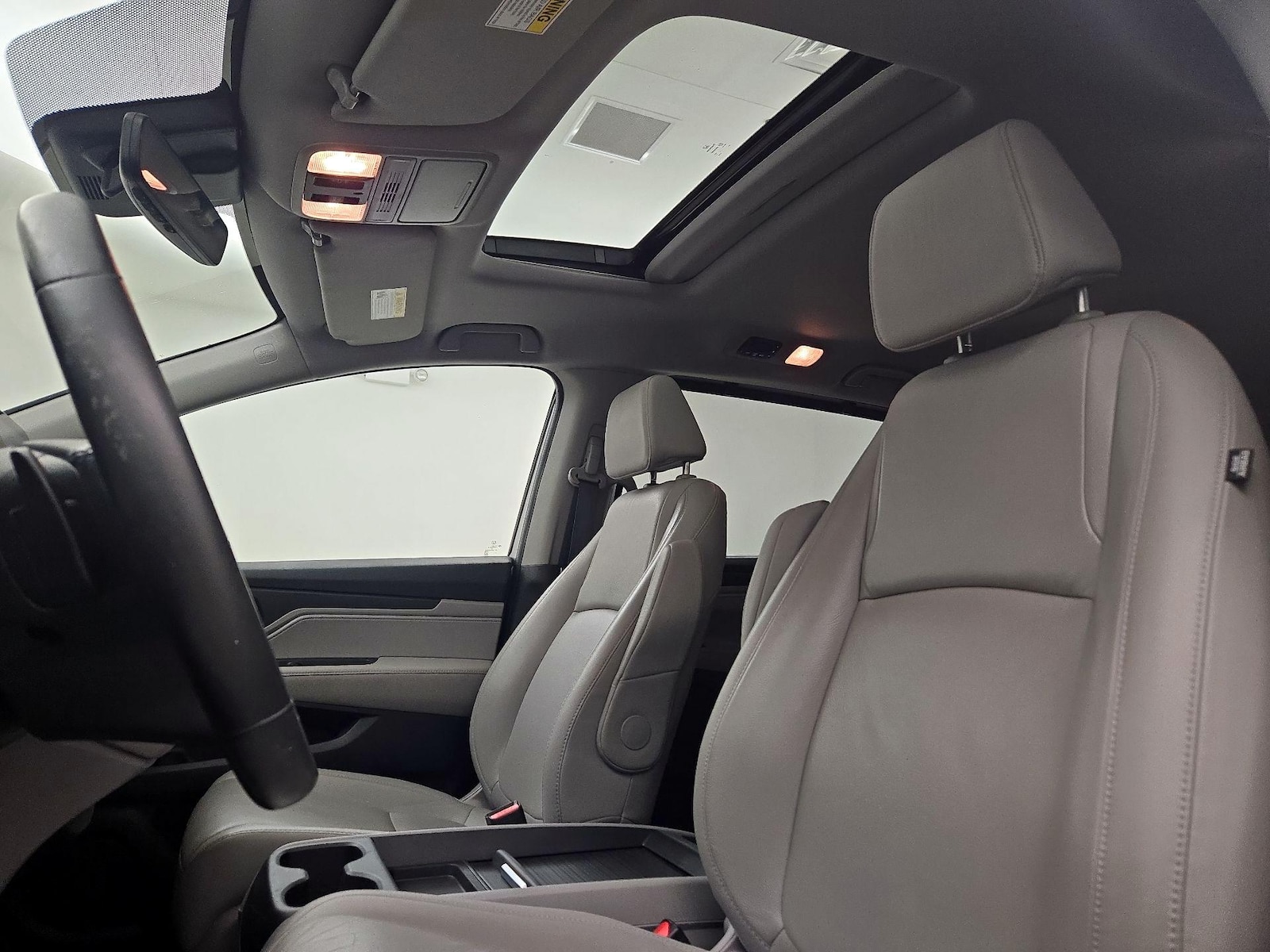 Sunroof(s) & Overhead Airbags