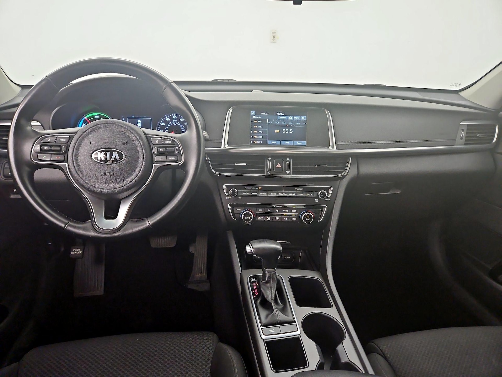 2017 Kia Optima Premium Hybrid - Photo 10