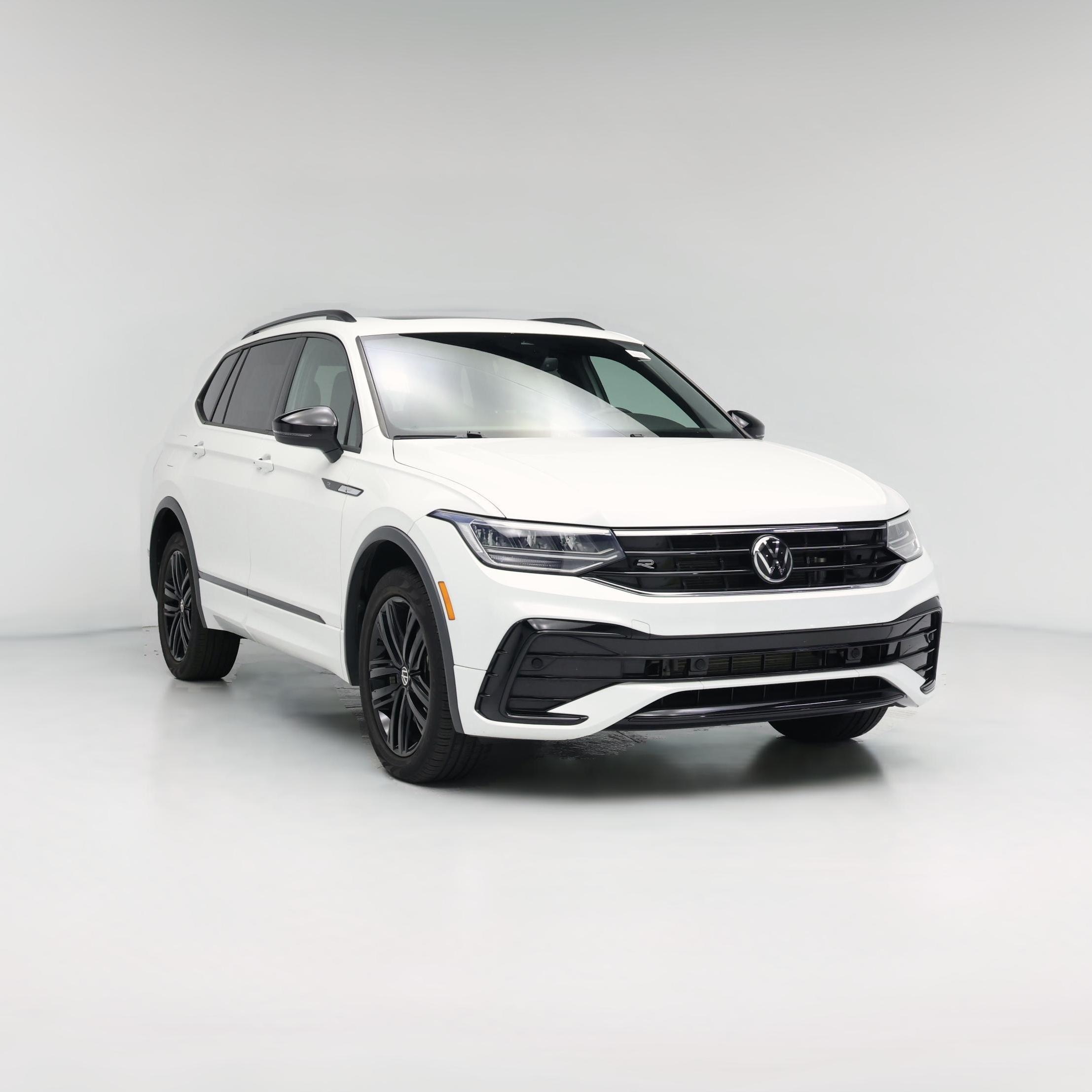Thumbnail: 2022 Volkswagen Tiguan - 1