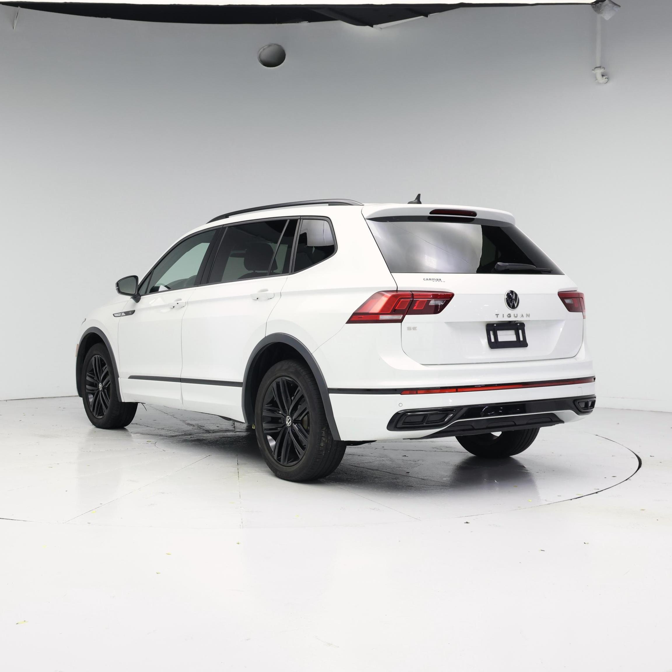 Thumbnail: 2022 Volkswagen Tiguan - 2