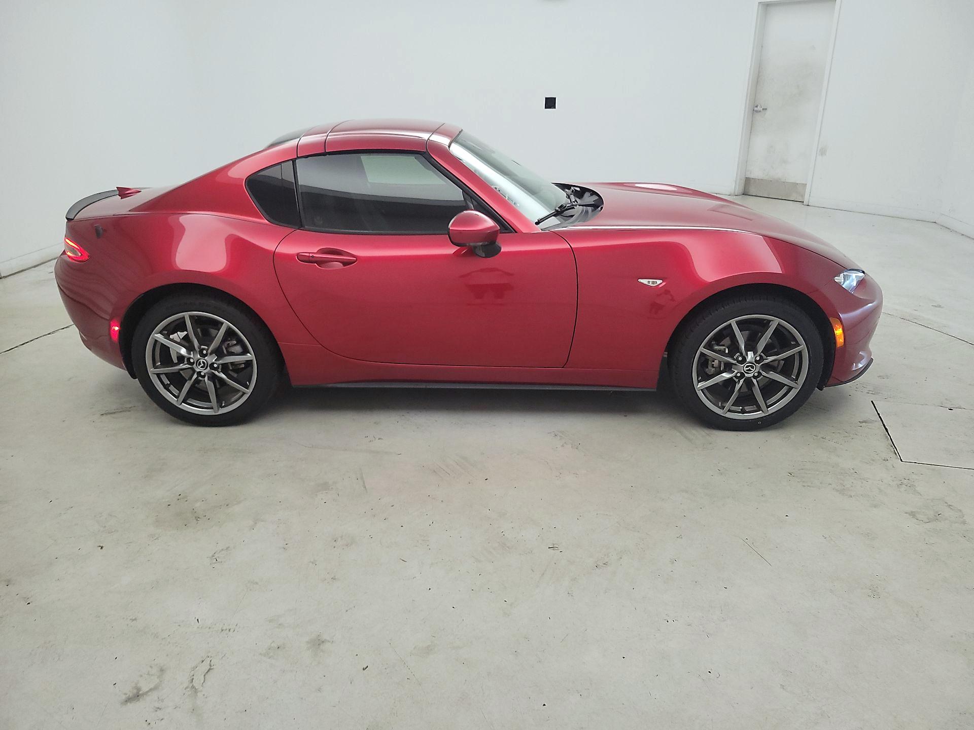 Thumbnail: 2020 Mazda MX-5 Miata - 4