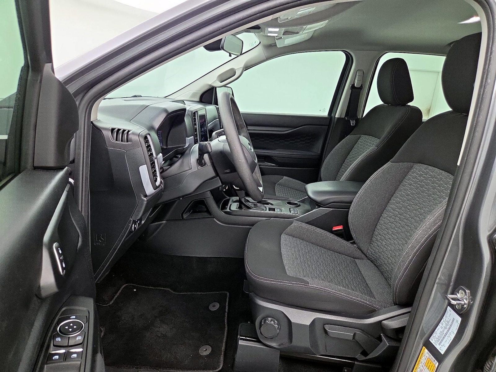 2025 Ford Ranger XL - Photo 12