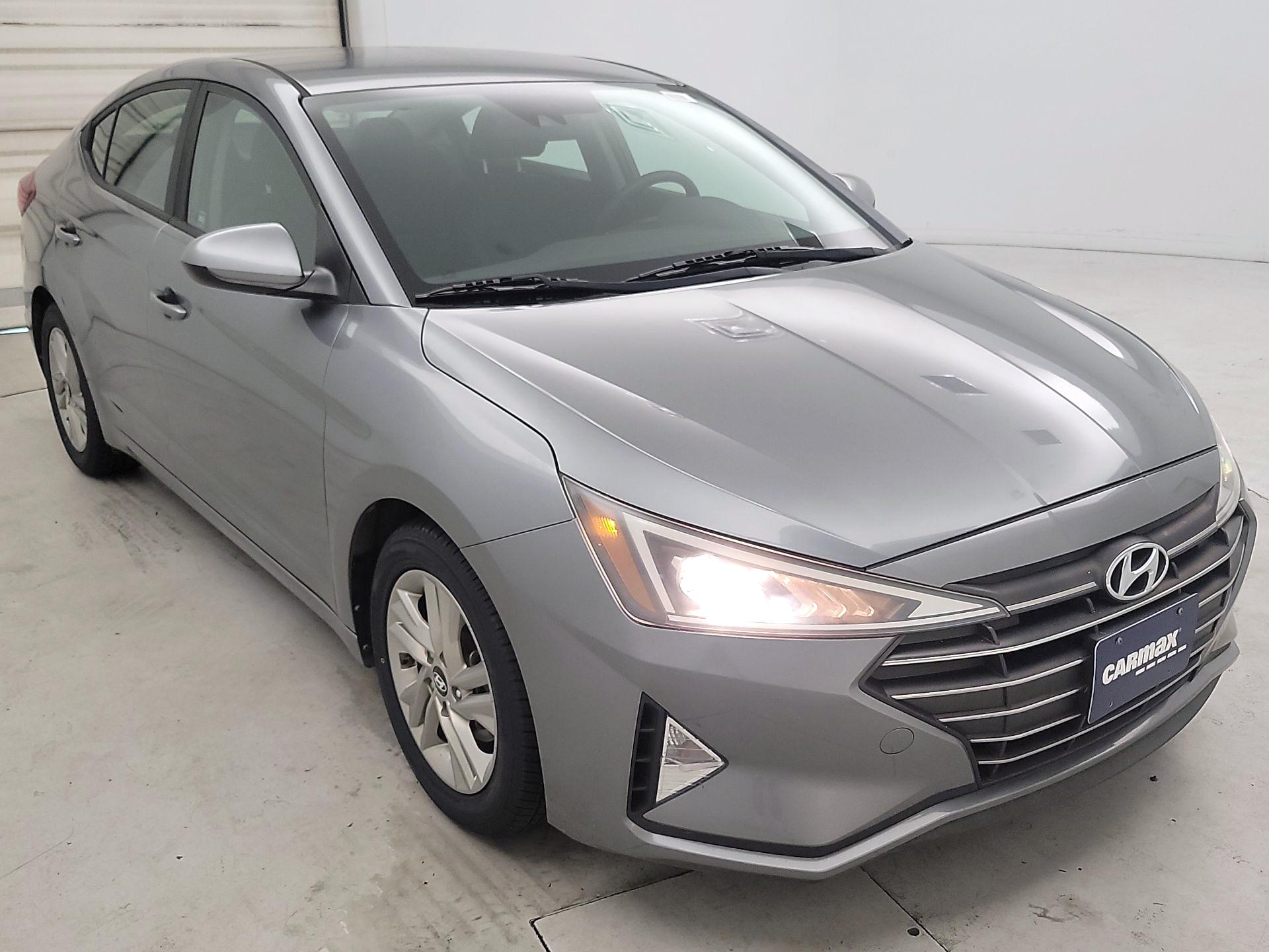 Thumbnail: 2019 Hyundai Elantra - 1