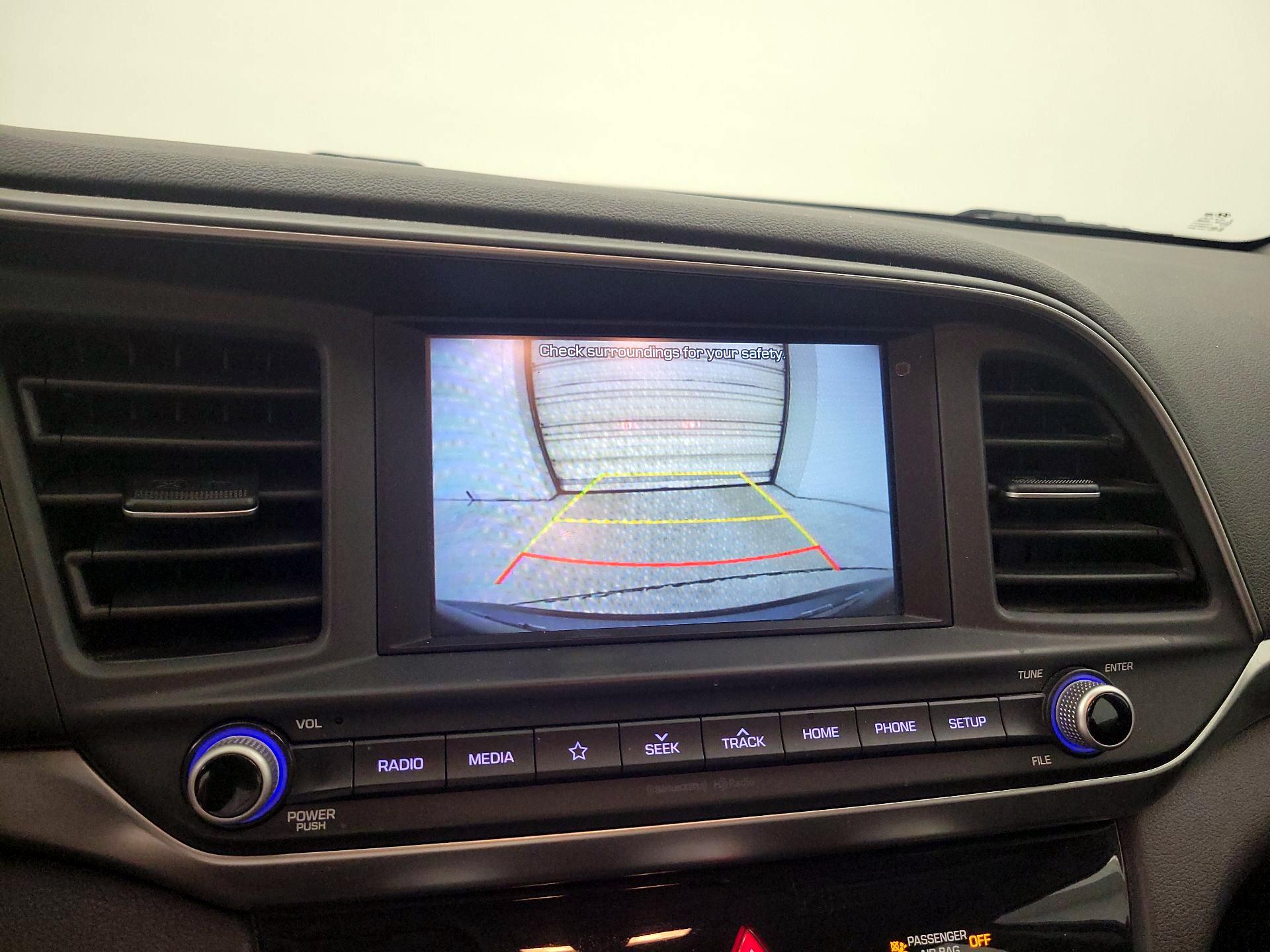 Thumbnail: 2019 Hyundai Elantra - 12