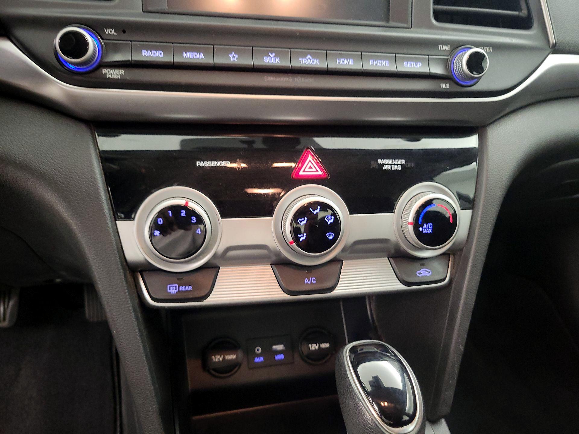 Thumbnail: 2019 Hyundai Elantra - 14