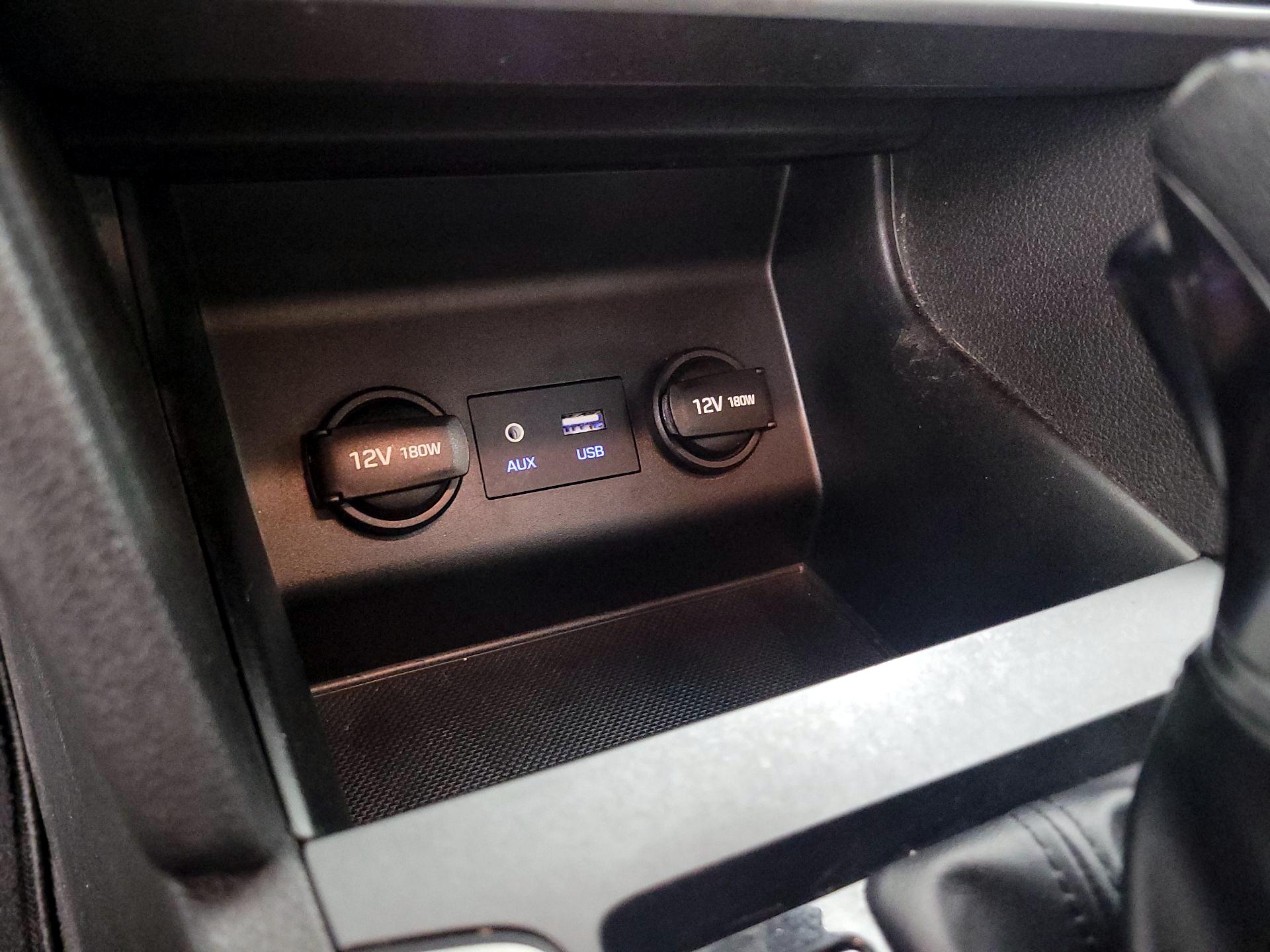 Thumbnail: 2019 Hyundai Elantra - 16