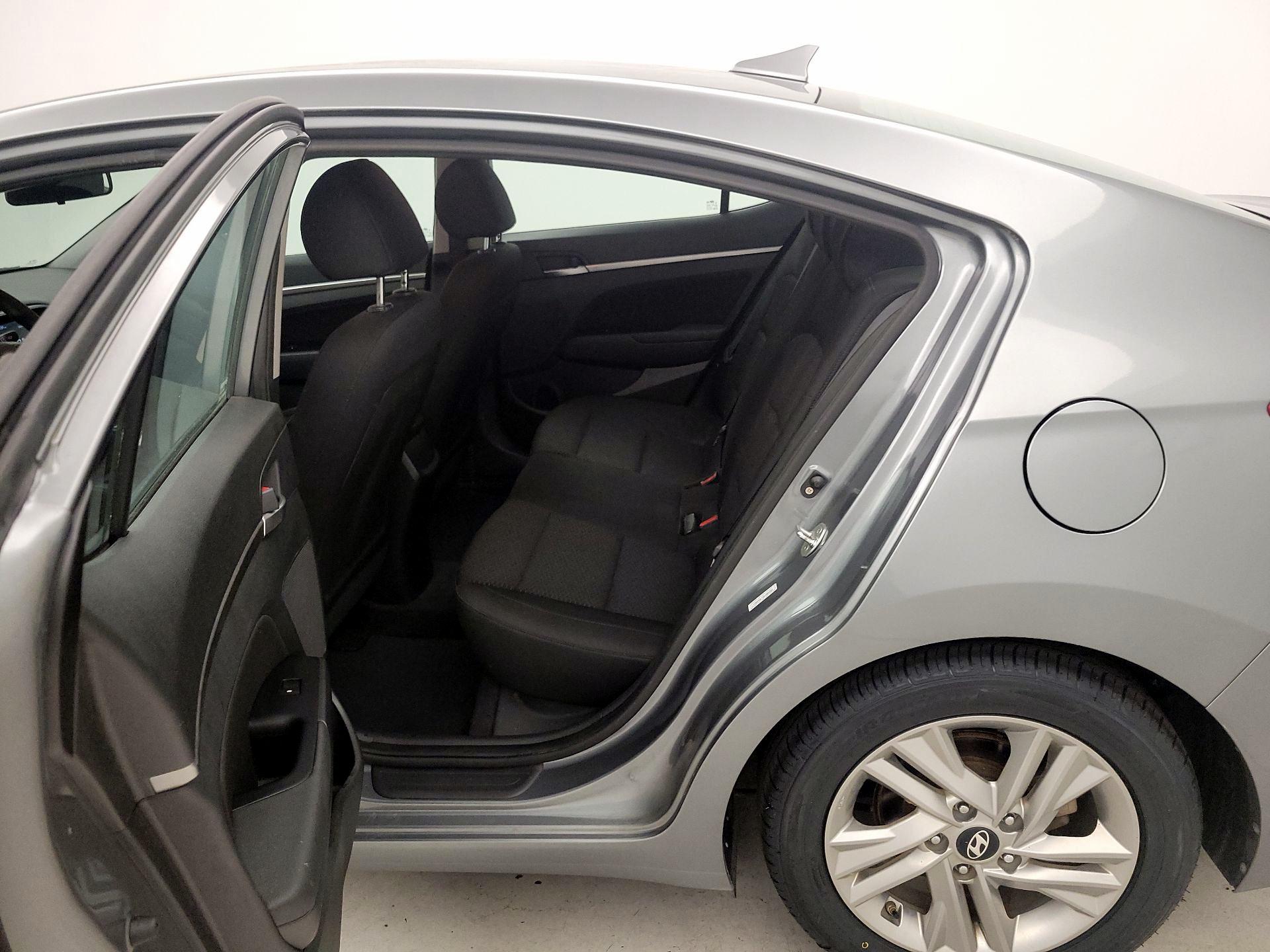 Thumbnail: 2019 Hyundai Elantra - 17