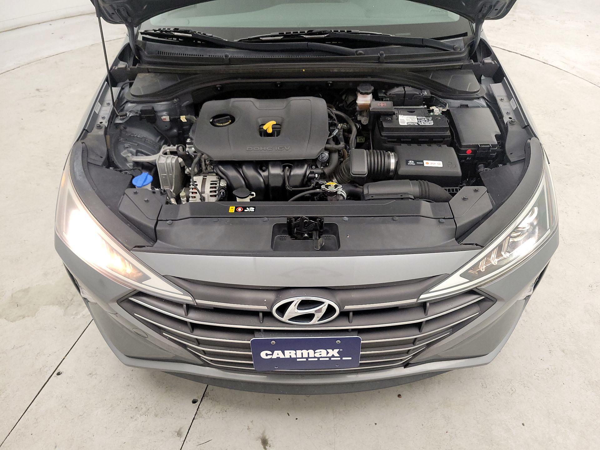 Thumbnail: 2019 Hyundai Elantra - 19