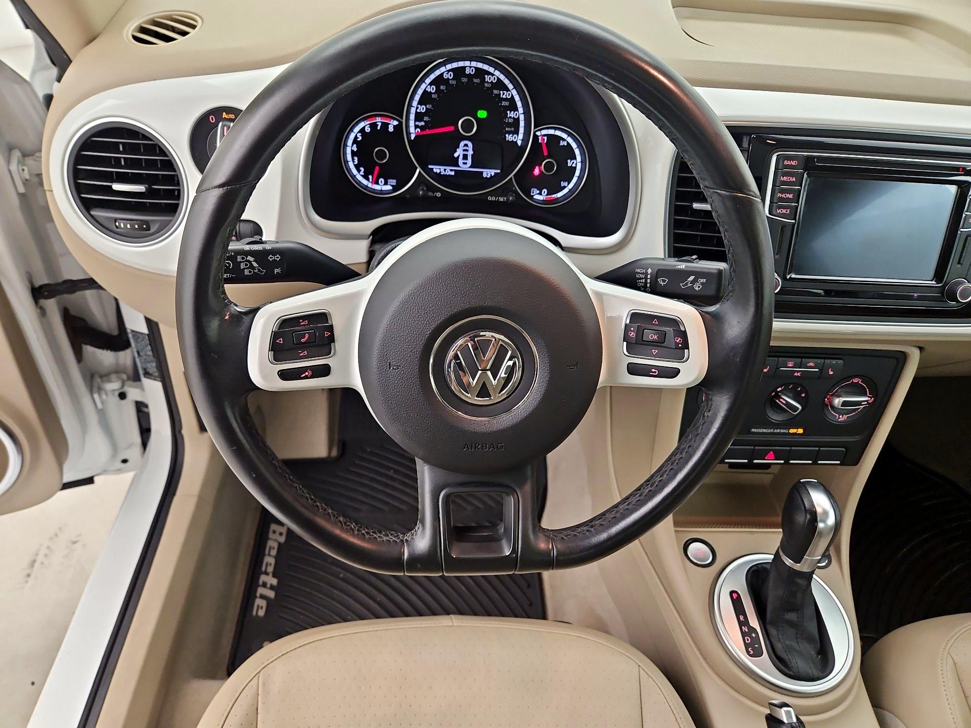 Thumbnail: 2016 Volkswagen Beetle - 10