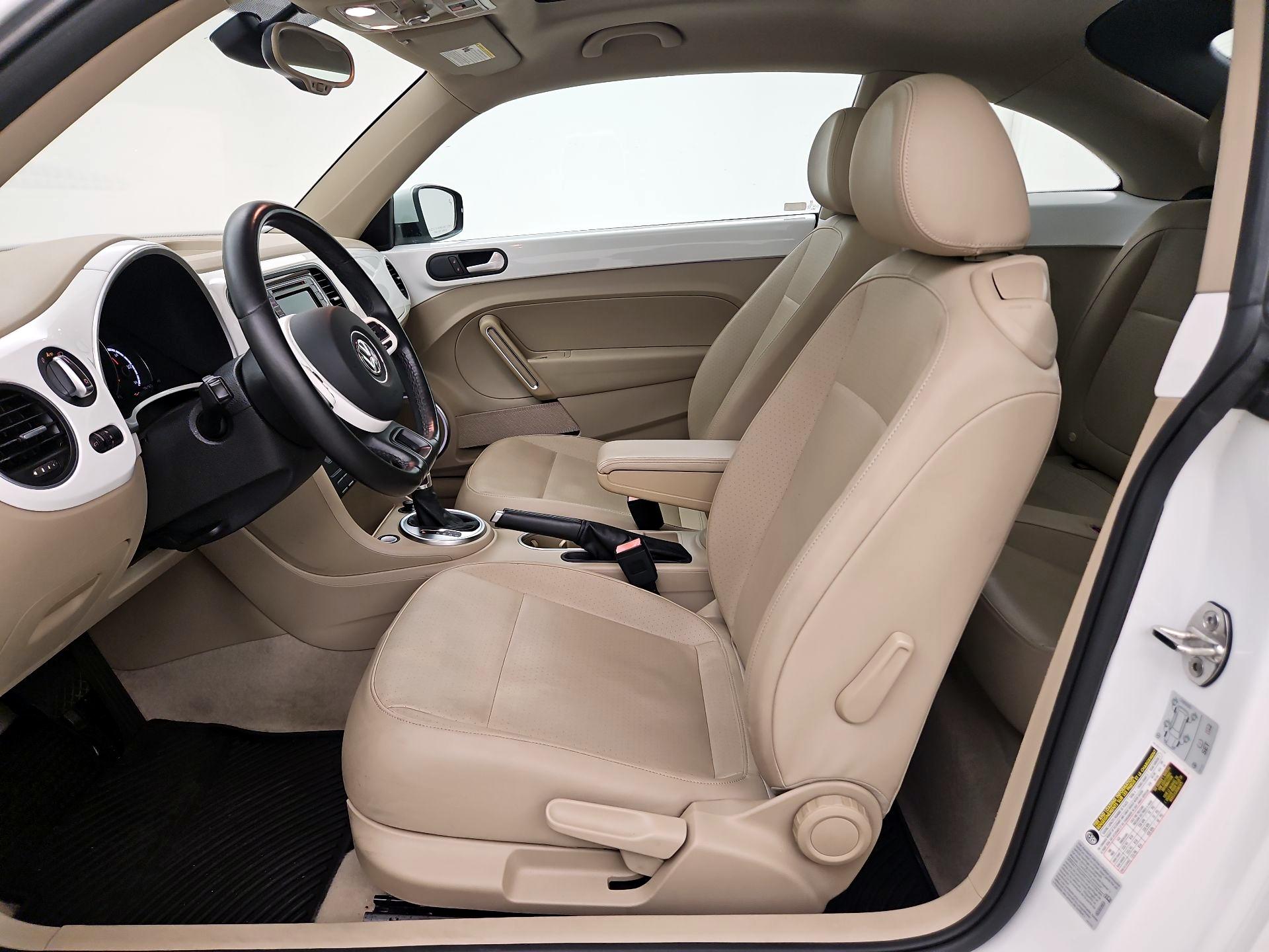 Thumbnail: 2016 Volkswagen Beetle - 11