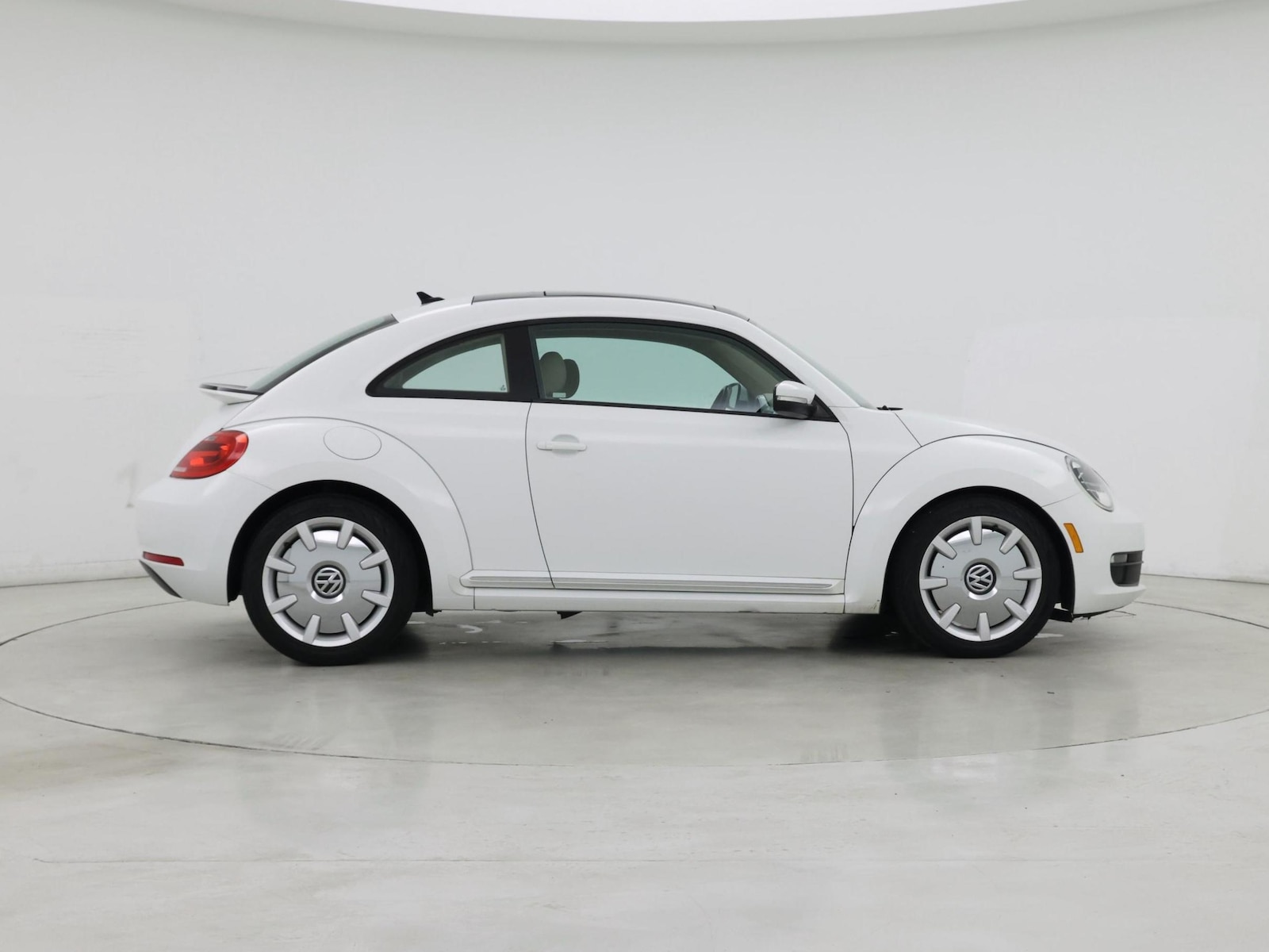2016 Volkswagen Beetle SEL - Photo 8