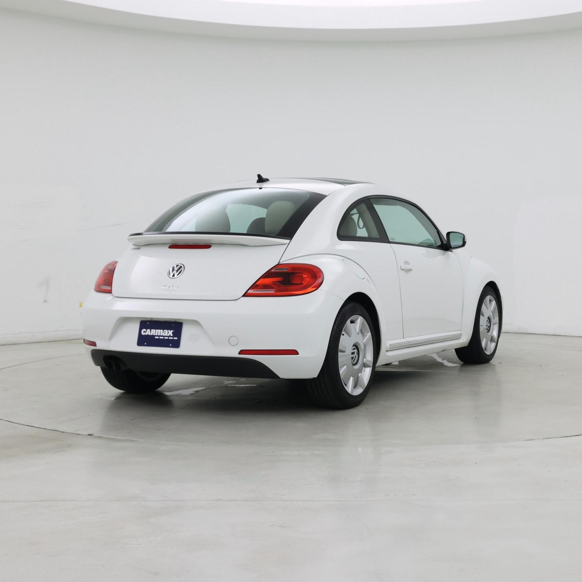 Thumbnail: 2016 Volkswagen Beetle - 8
