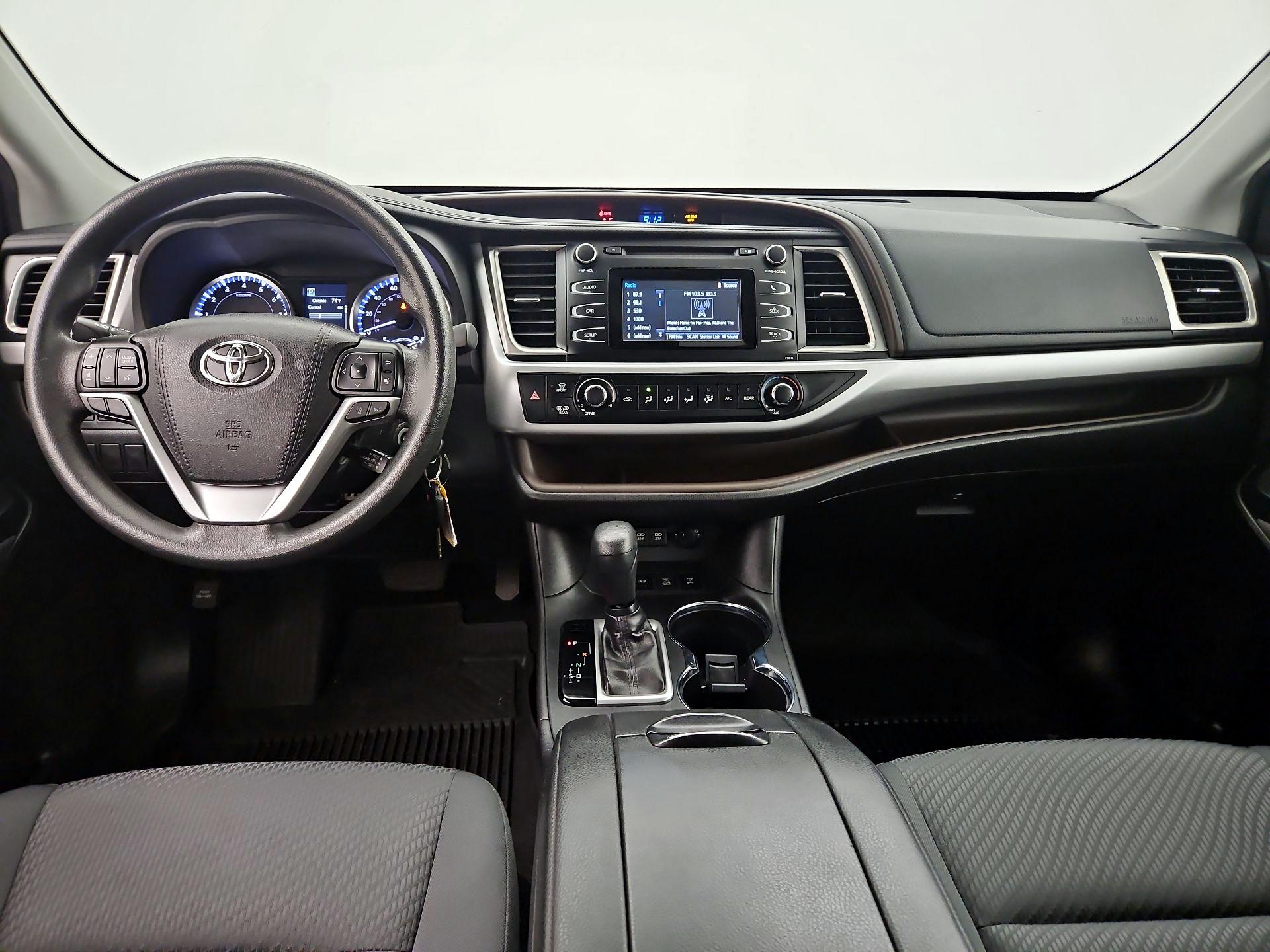 Thumbnail: 2019 Toyota Highlander - 9