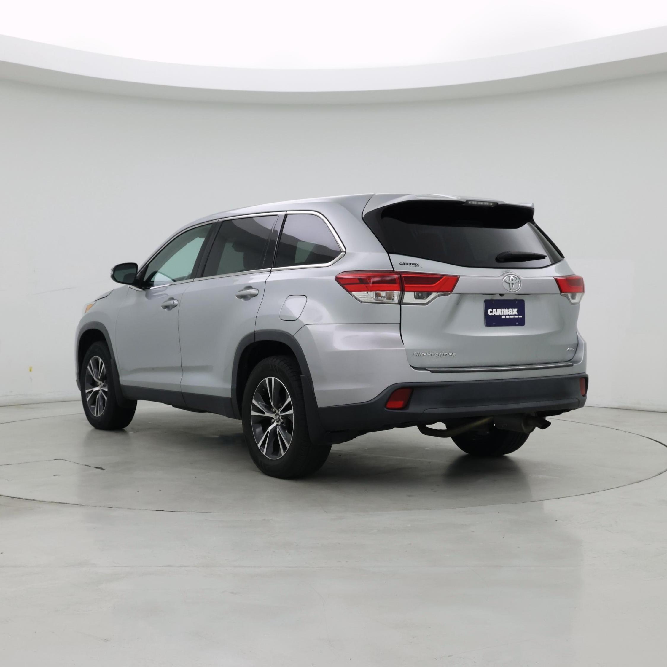 Thumbnail: 2019 Toyota Highlander - 2