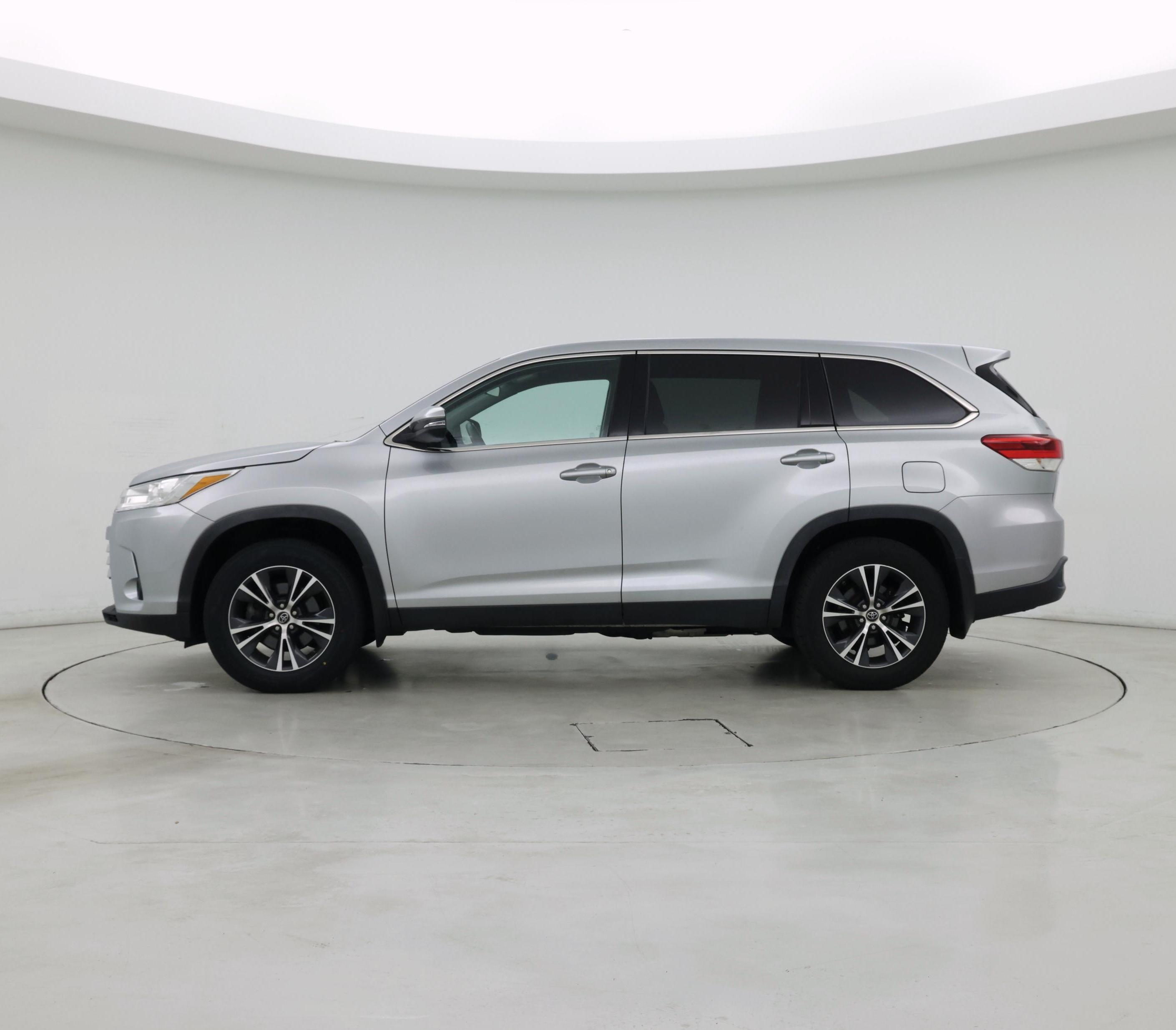 Thumbnail: 2019 Toyota Highlander - 3