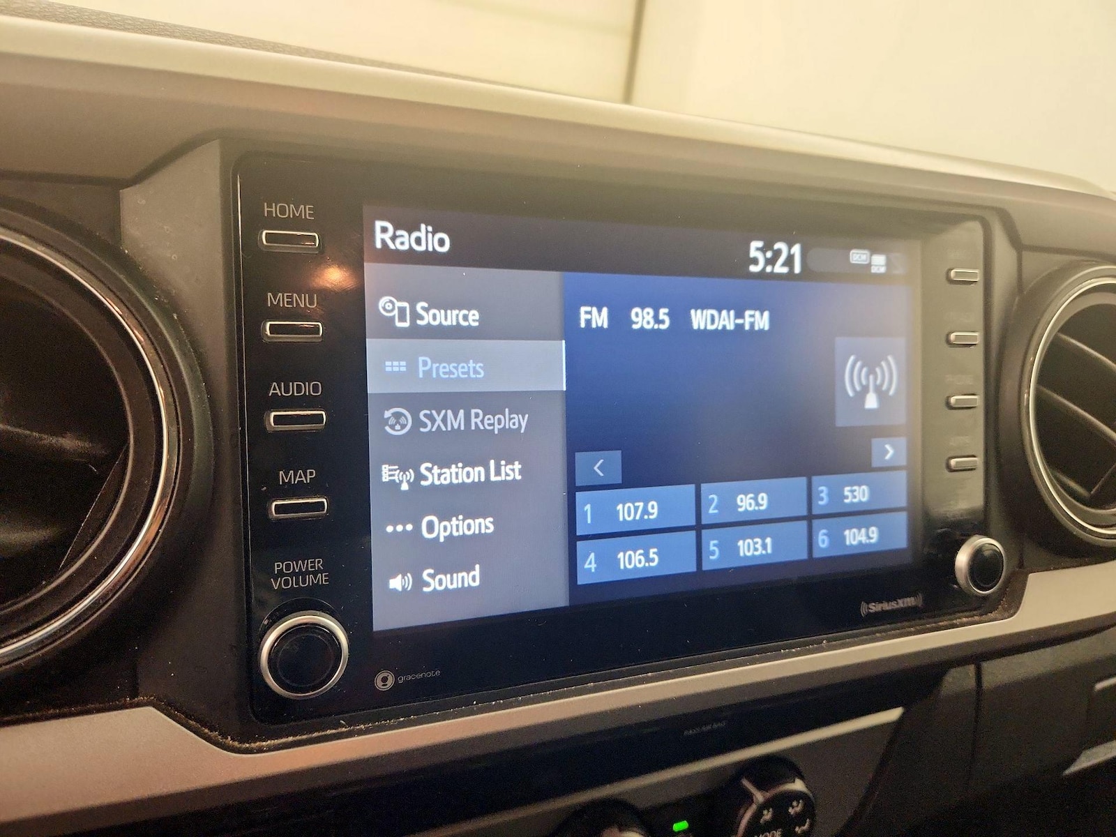 2020 Toyota Tacoma SR5 - Photo 16