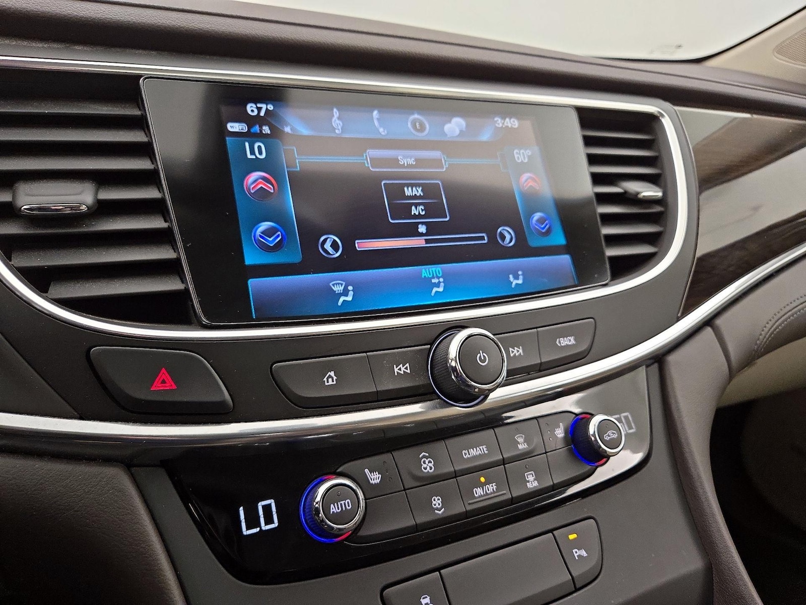 2017 Buick LaCrosse Essence - Photo 18