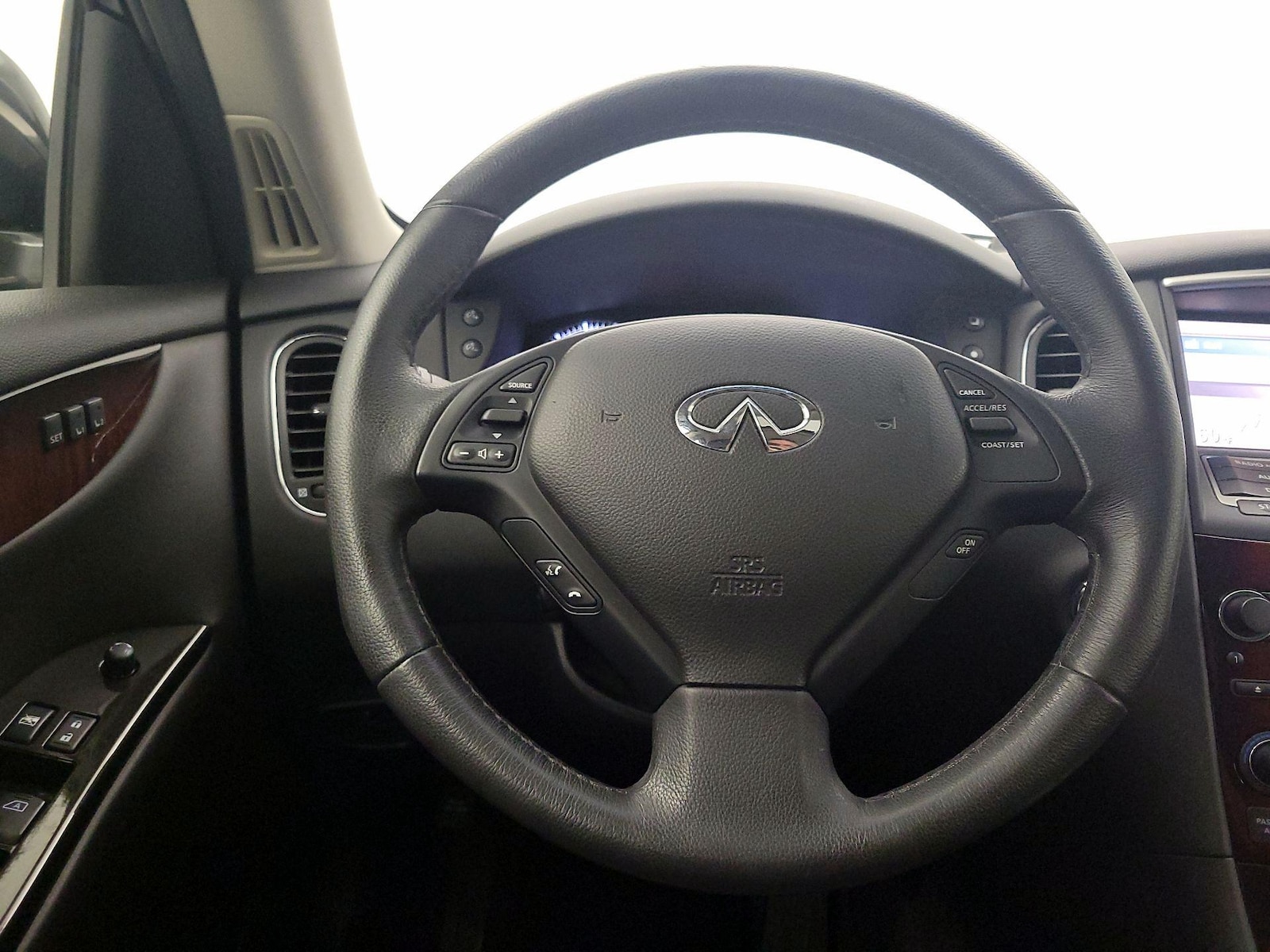 2016 INFINITI QX50 Base - Photo 11