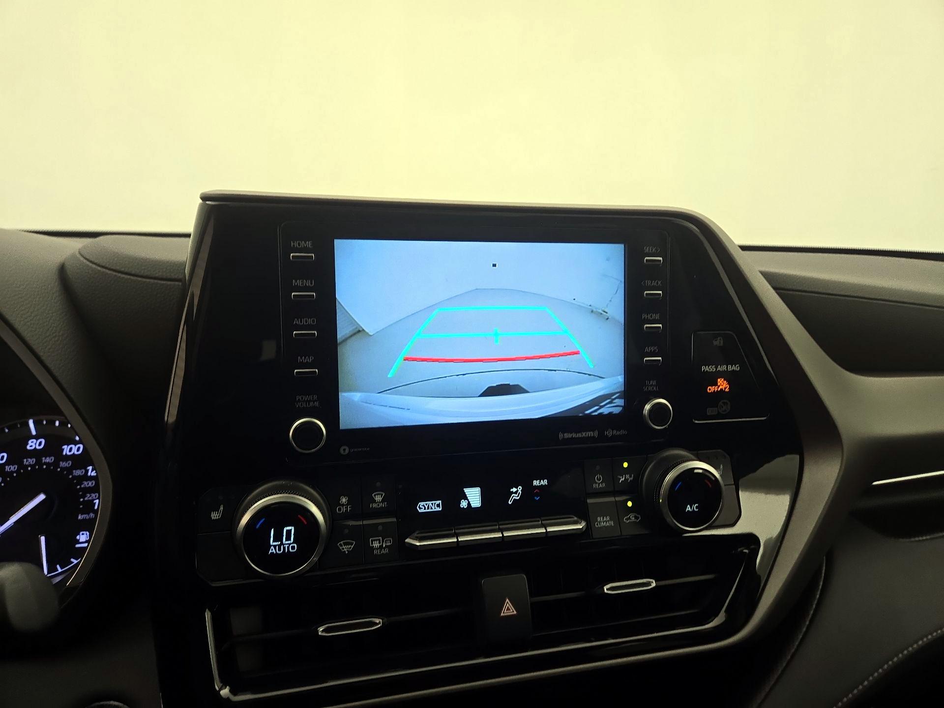 Thumbnail: 2022 Toyota Highlander - 14