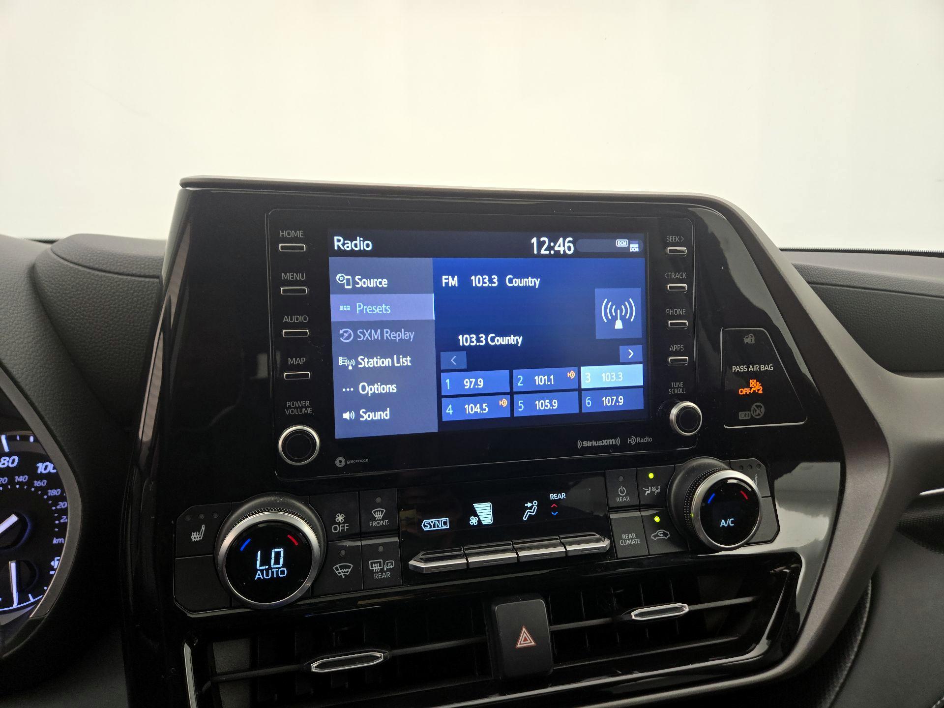 Thumbnail: 2022 Toyota Highlander - 15