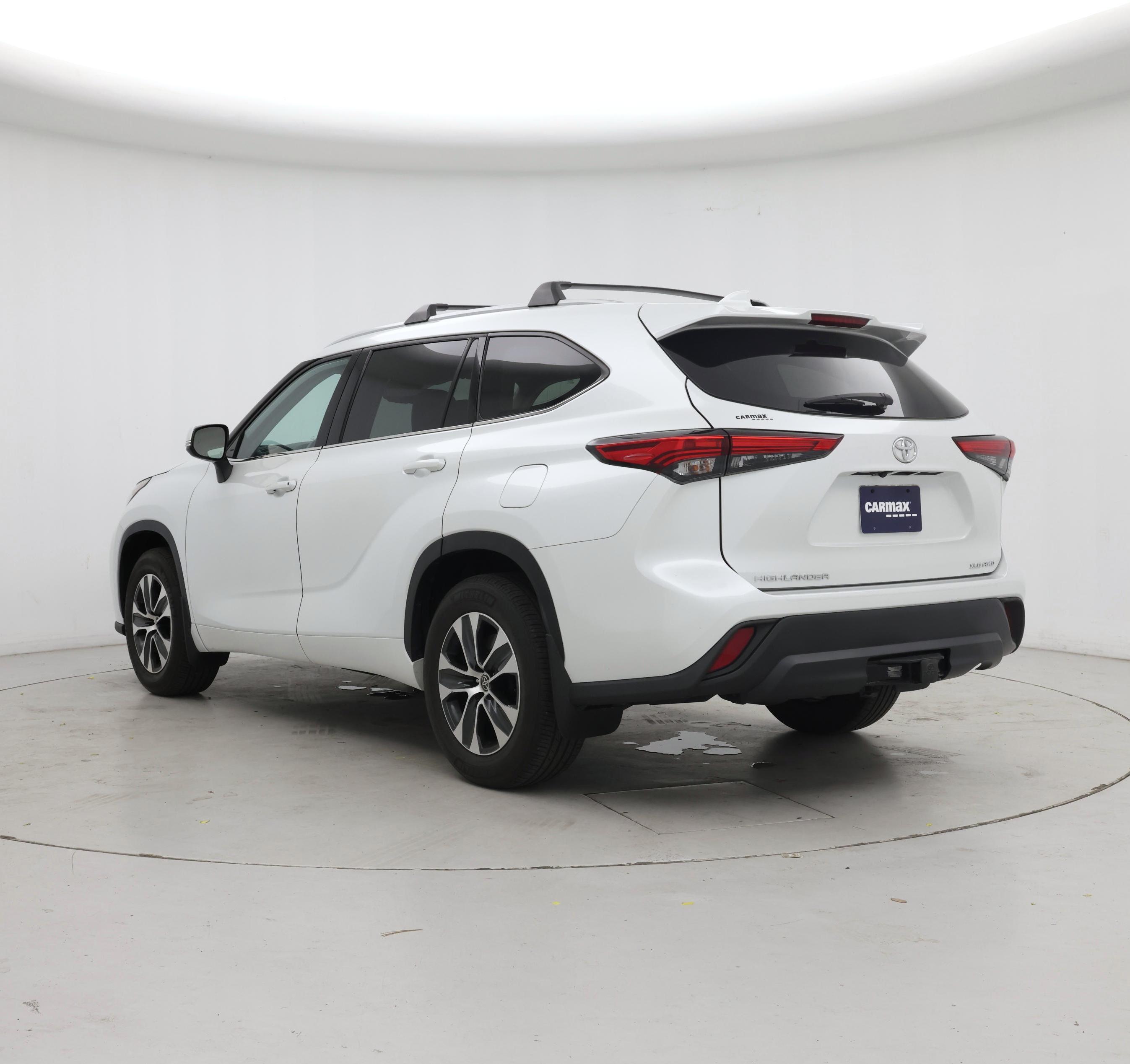 Thumbnail: 2022 Toyota Highlander - 2