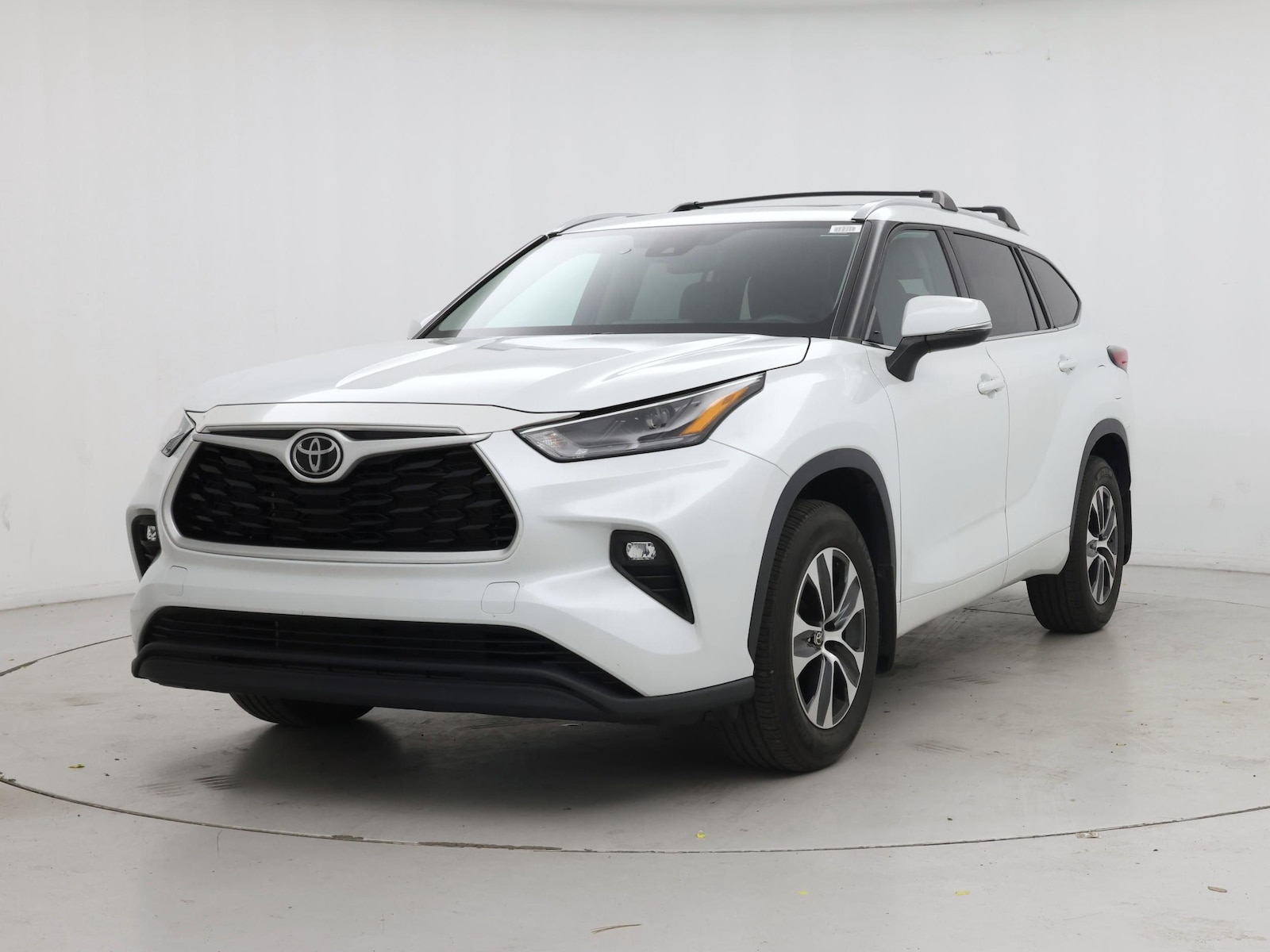 2022 Toyota Highlander XLE - Photo 5