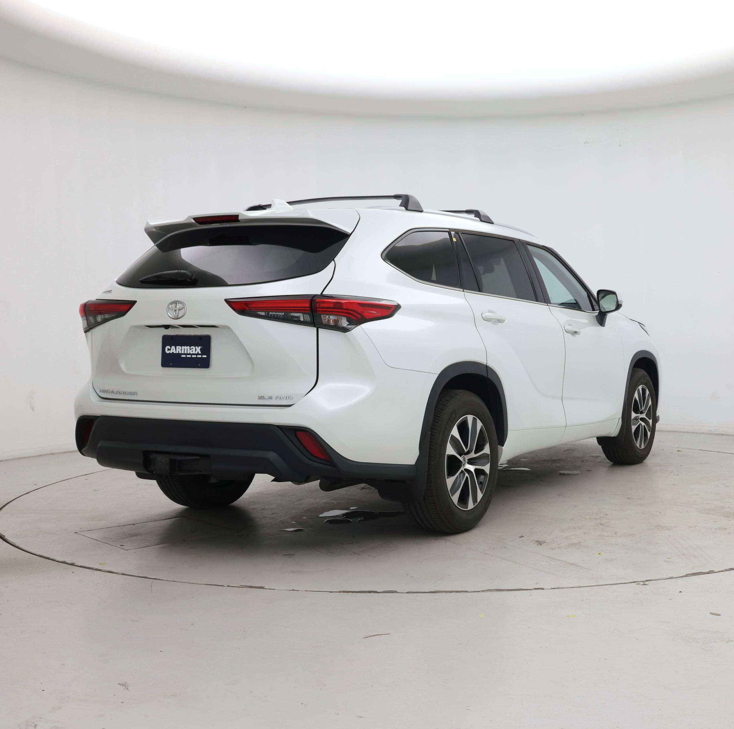 Thumbnail: 2022 Toyota Highlander - 8