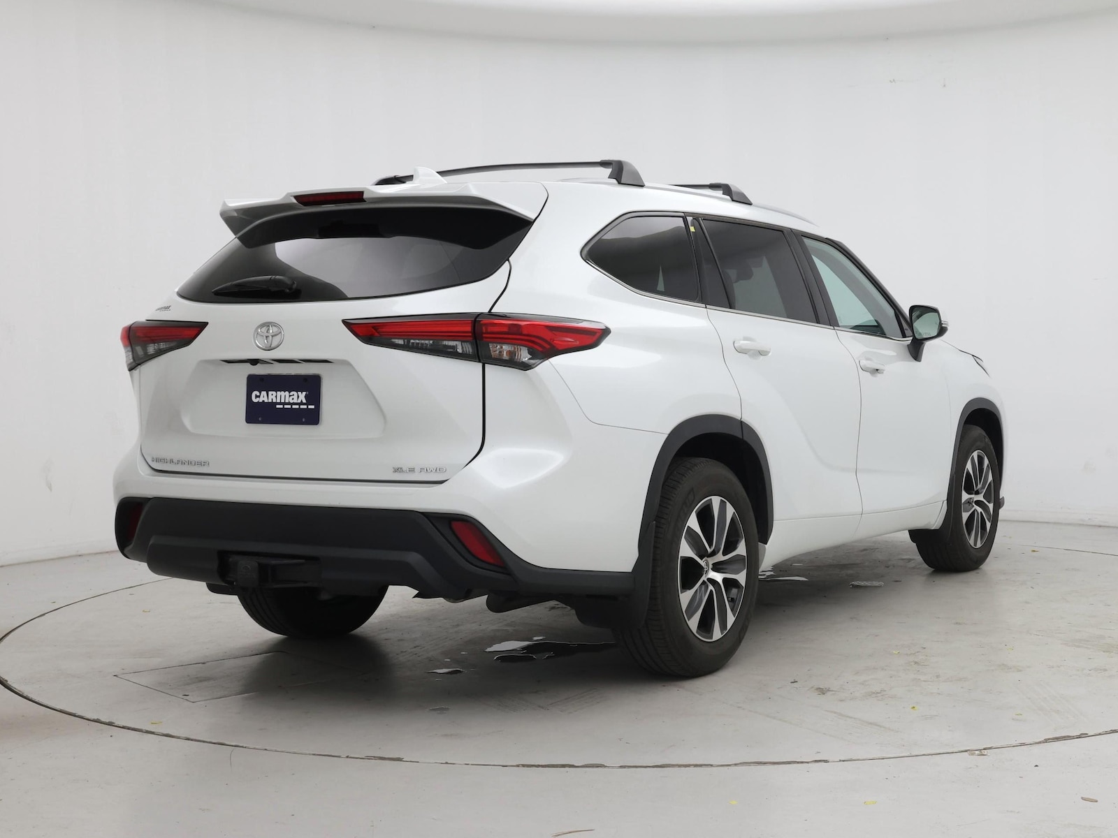 2022 Toyota Highlander XLE - Photo 9