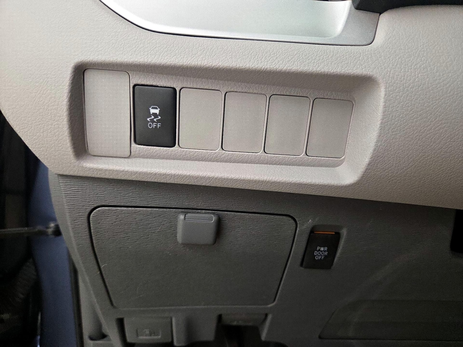 2015 Toyota Sienna LE - Photo 14