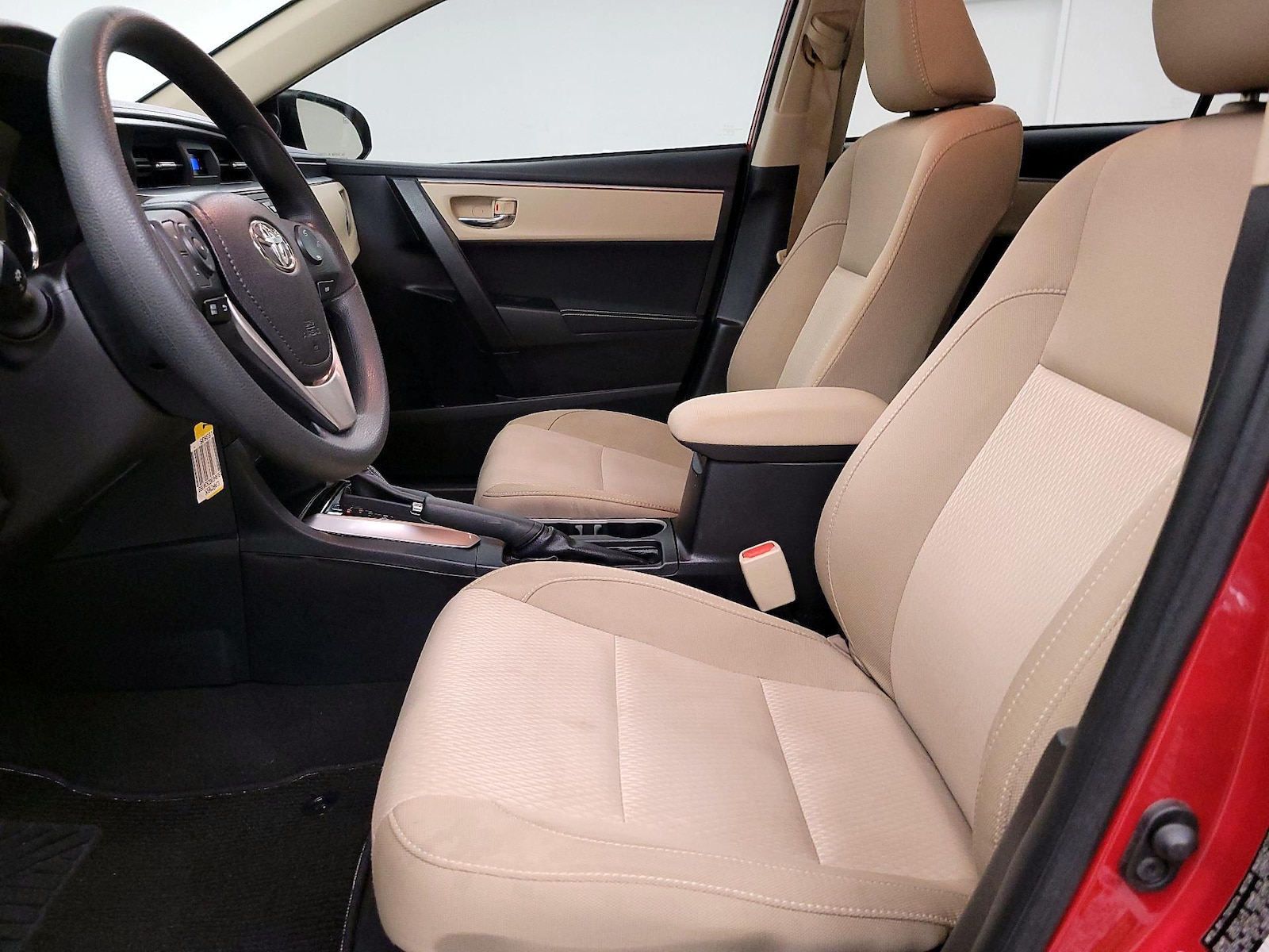2016 Toyota Corolla LE - Photo 12