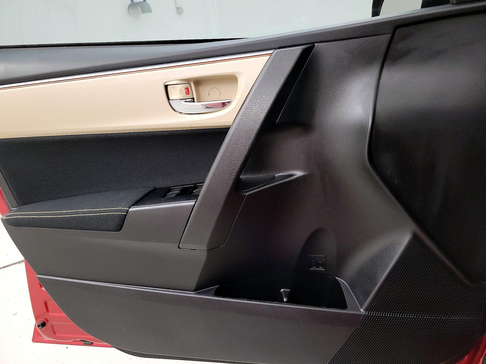 2016 Toyota Corolla LE - Photo 13